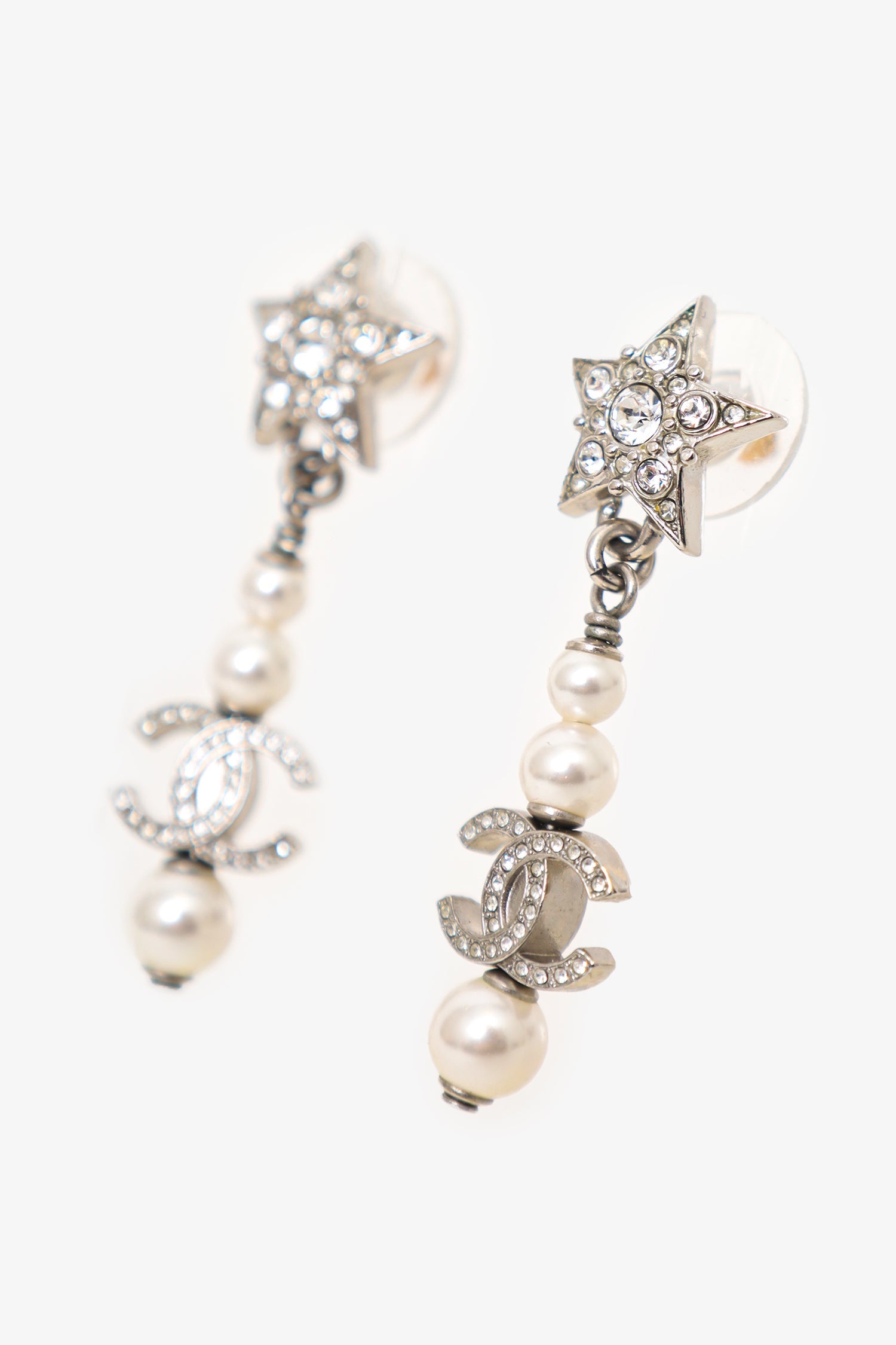 Pre-Loved Chanel™ 2020 Silver Tone Faux Pearl & Strass CC Star Drop Earrings
