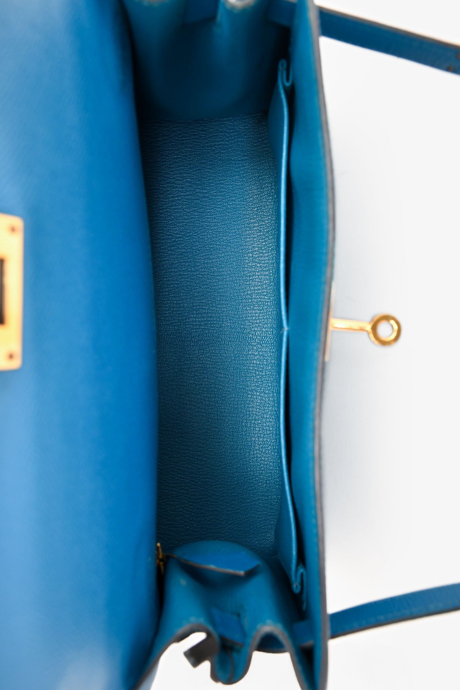 Hermès 2014 Blue Epsom Leather Kelly 28 GHW With Strap