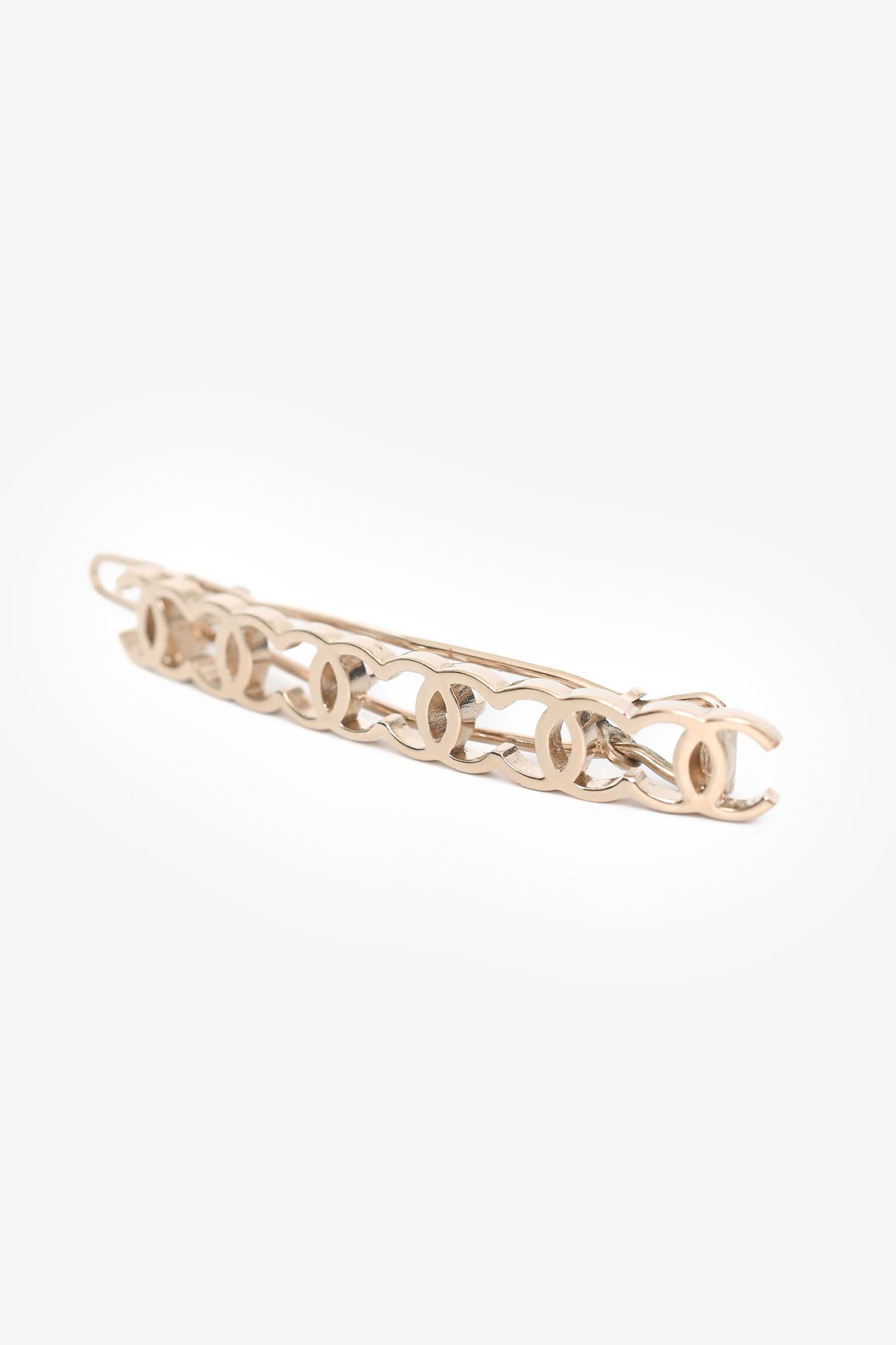 Pre-Loved Chanel™ Gold Tone 'CC' Hair Clip