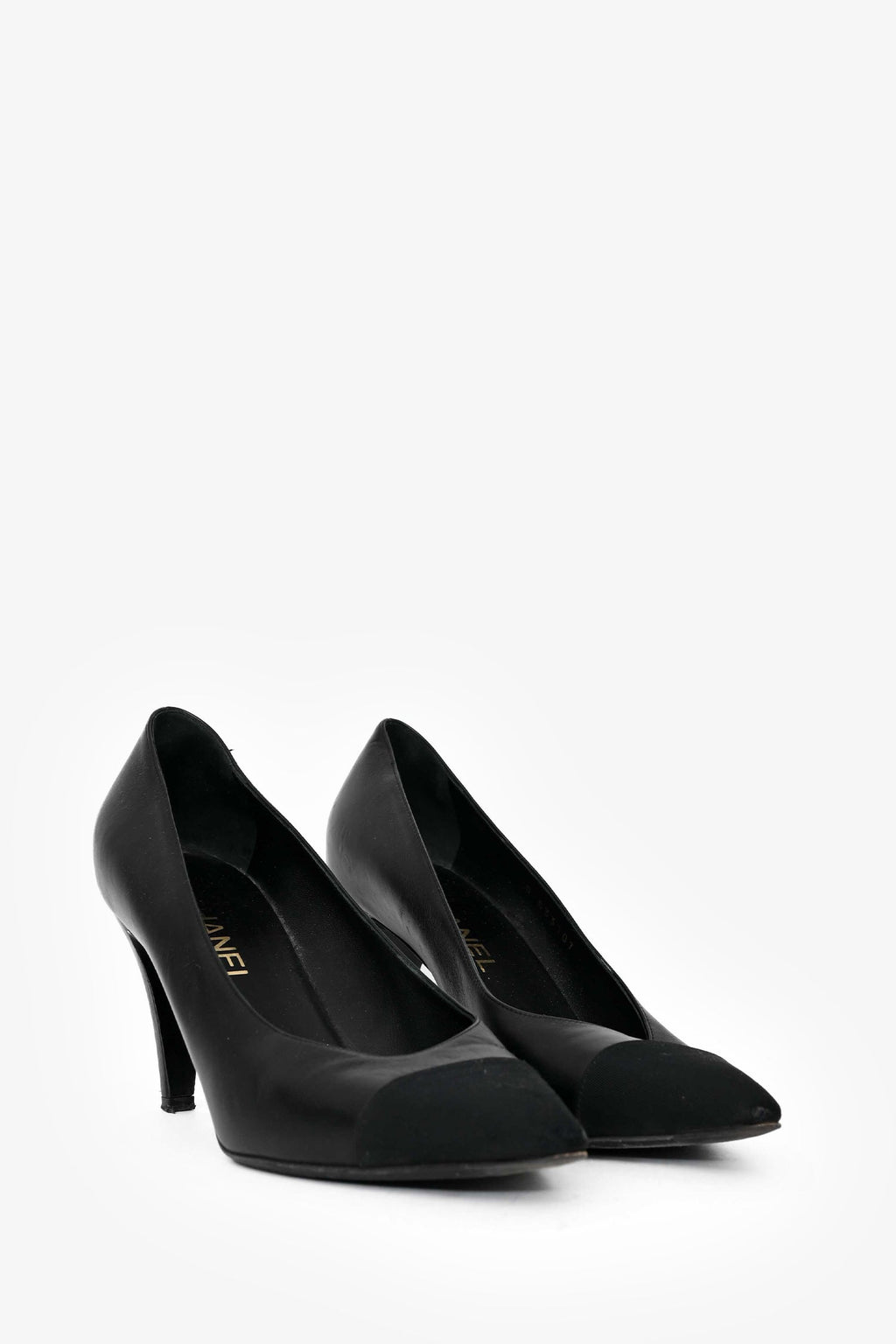 Pre-Loved Chanel™ Black Leather Pointed Toe Heels Size 40
