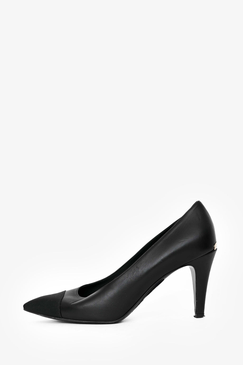 Pre-Loved Chanel™ Black Leather Pointed Toe Heels Size 40
