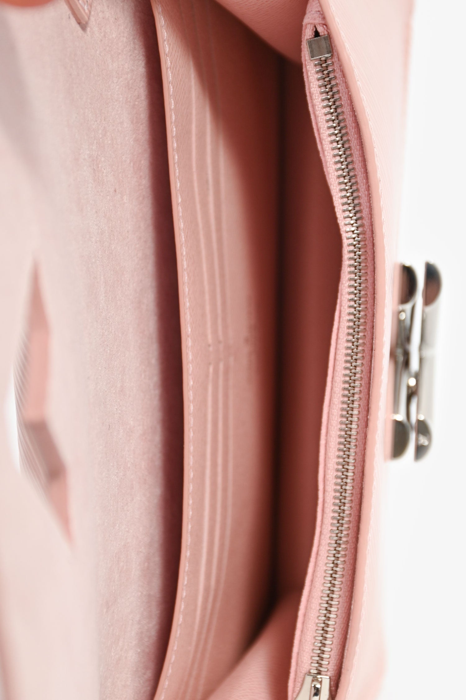 Louis Vuitton 2019 Pink Epi Twist Pochette Wallet On Chain