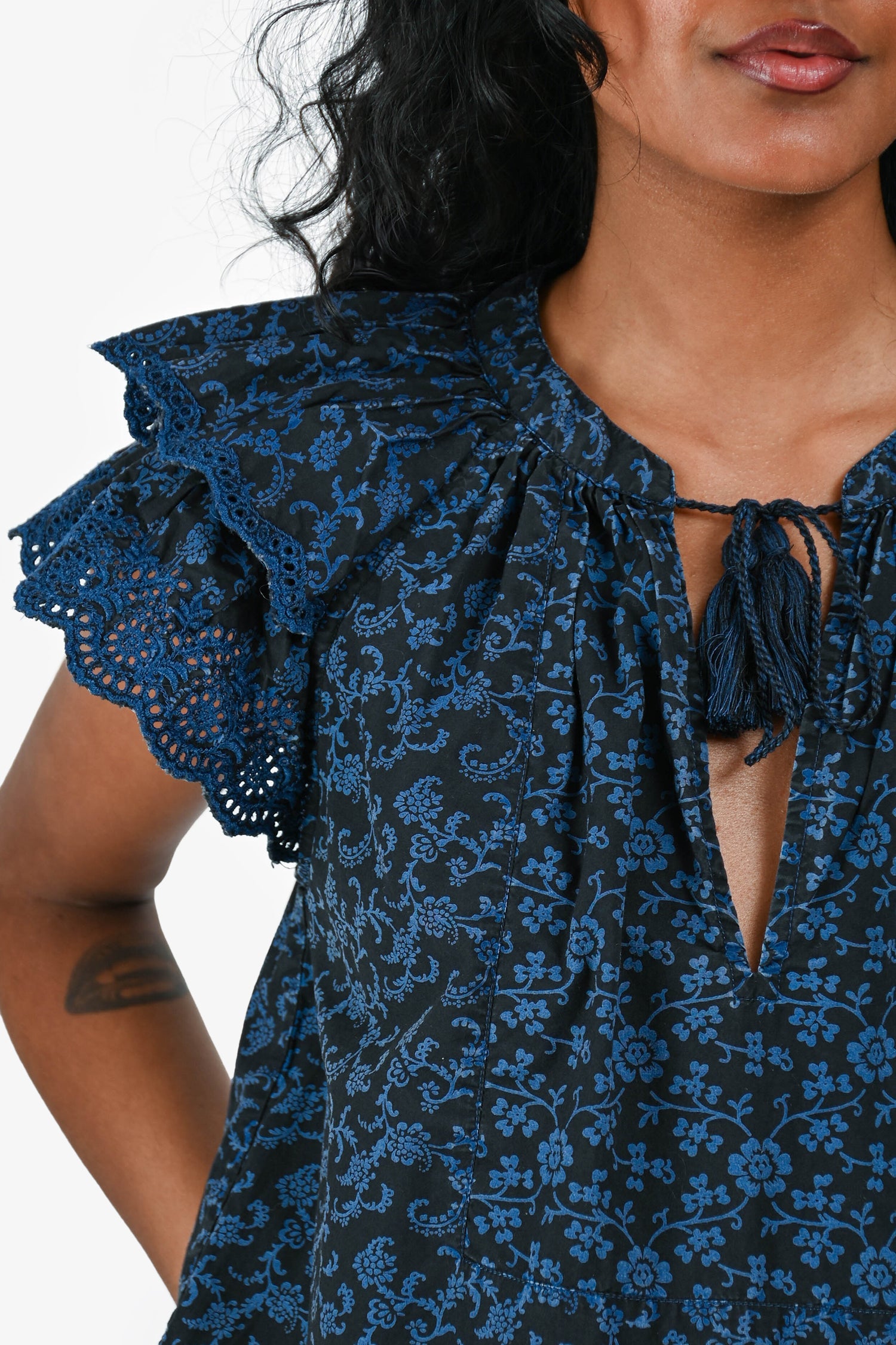 Ulla Johnson Blue/Black Eyelet Top Ruffle Sleeve Top Size 4