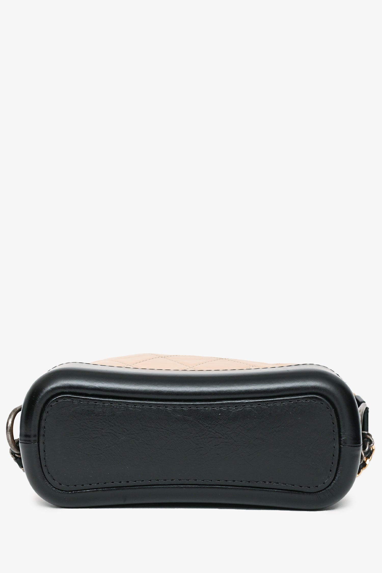 Pre-Loved Chanel™ 2017-18 Beige/Black Leather Small Gabrielle Chain Bag