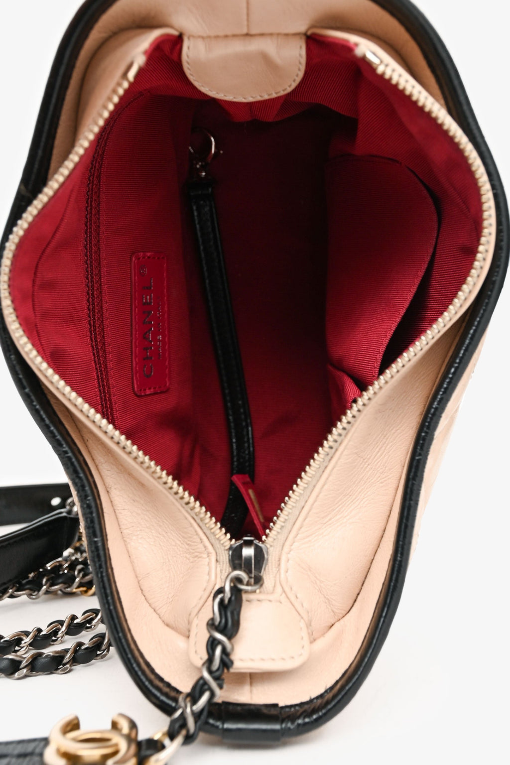 Pre-Loved Chanel™ 2017-18 Beige/Black Leather Small Gabrielle Chain Bag