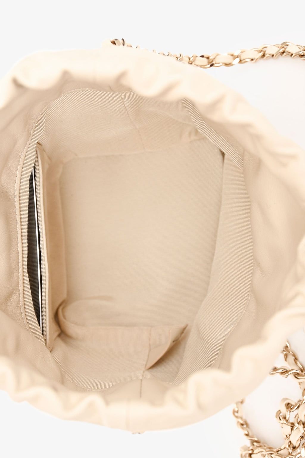 Pre-Loved Chanel™ 2019-20 Cream Lambskin Leather Bucket Chain Drawstring Bag