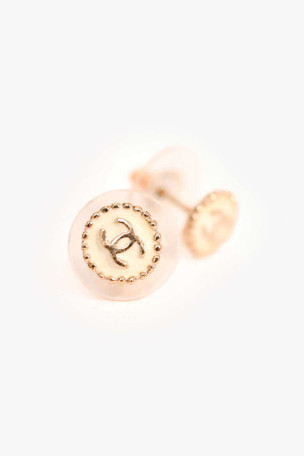 Pre-Loved Chanel™ Silver Toned Mini Round CC Stud Earrings