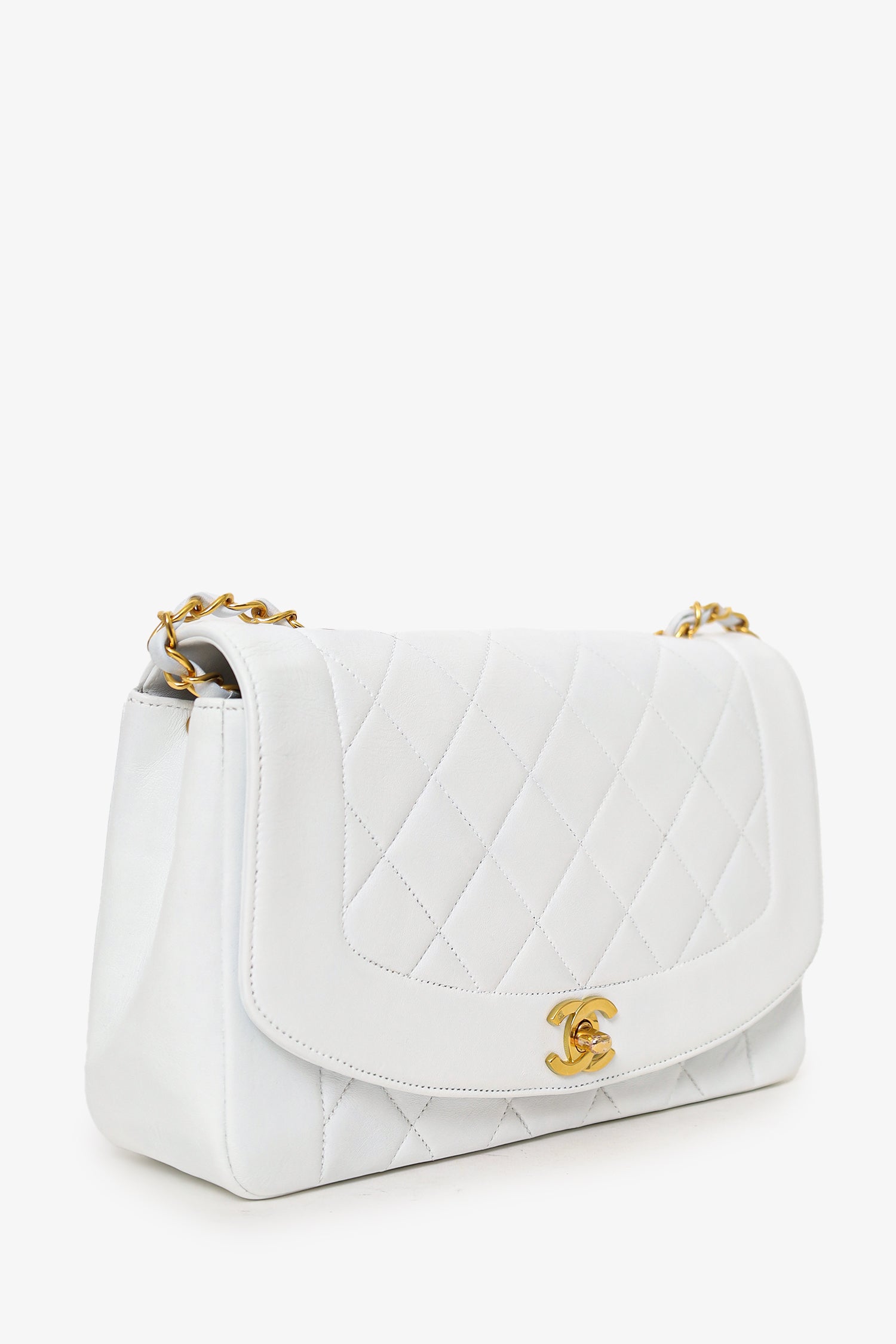 Pre-Loved Chanel™ 1994-96 White Lambskin Medium Diana Shoulder Bag (Refurbished)