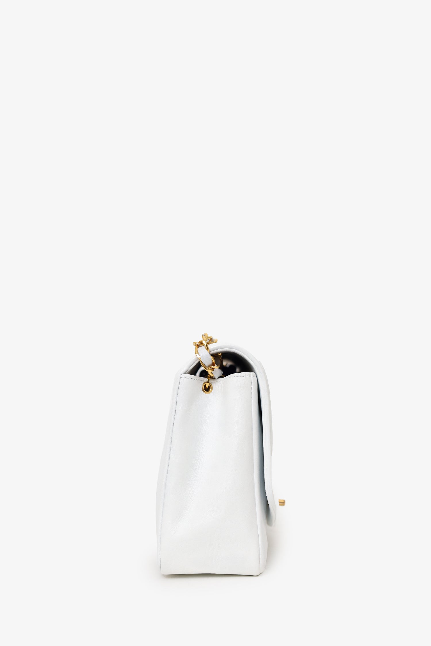 Pre-Loved Chanel™ 1994-96 White Lambskin Medium Diana Shoulder Bag (Refurbished)