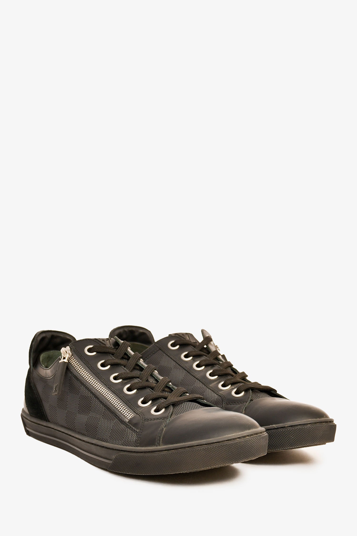 Louis Vuitton Damier Graphite Low Top Sneakers Size 9.5 Mens