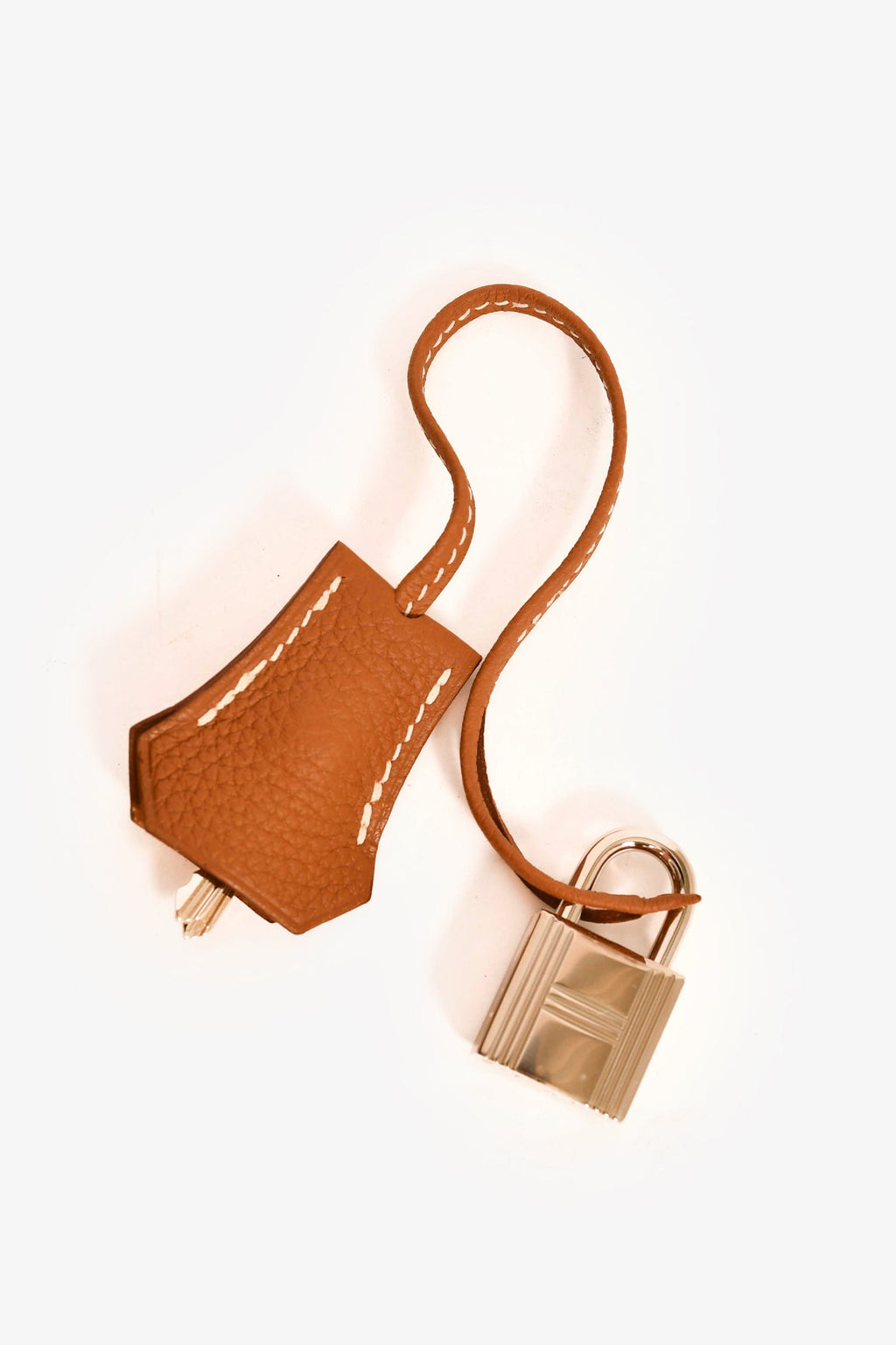 Hermès 2021 Gold Togo Leather Retourne Kelly 28 with Strap