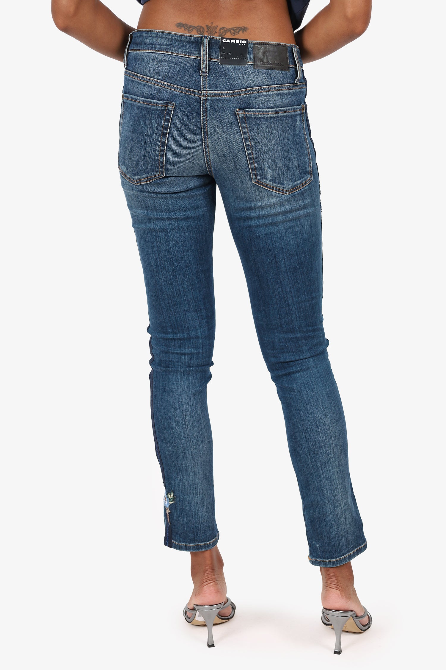 Cambio Blue Flower Embroidered Skinny Jeans Size 32