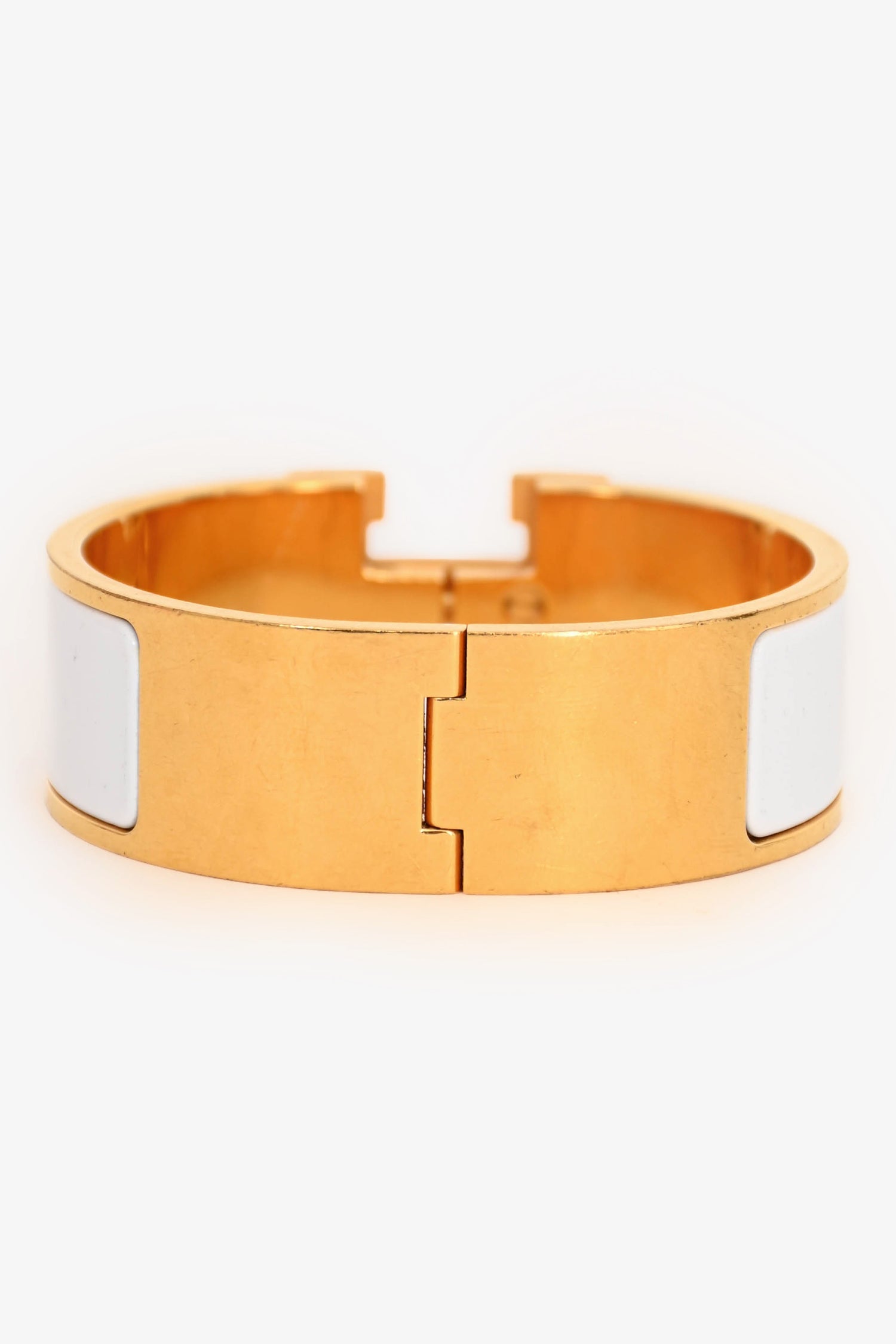Hermès Gold Toned White Enamel Clic Clac Bracelet