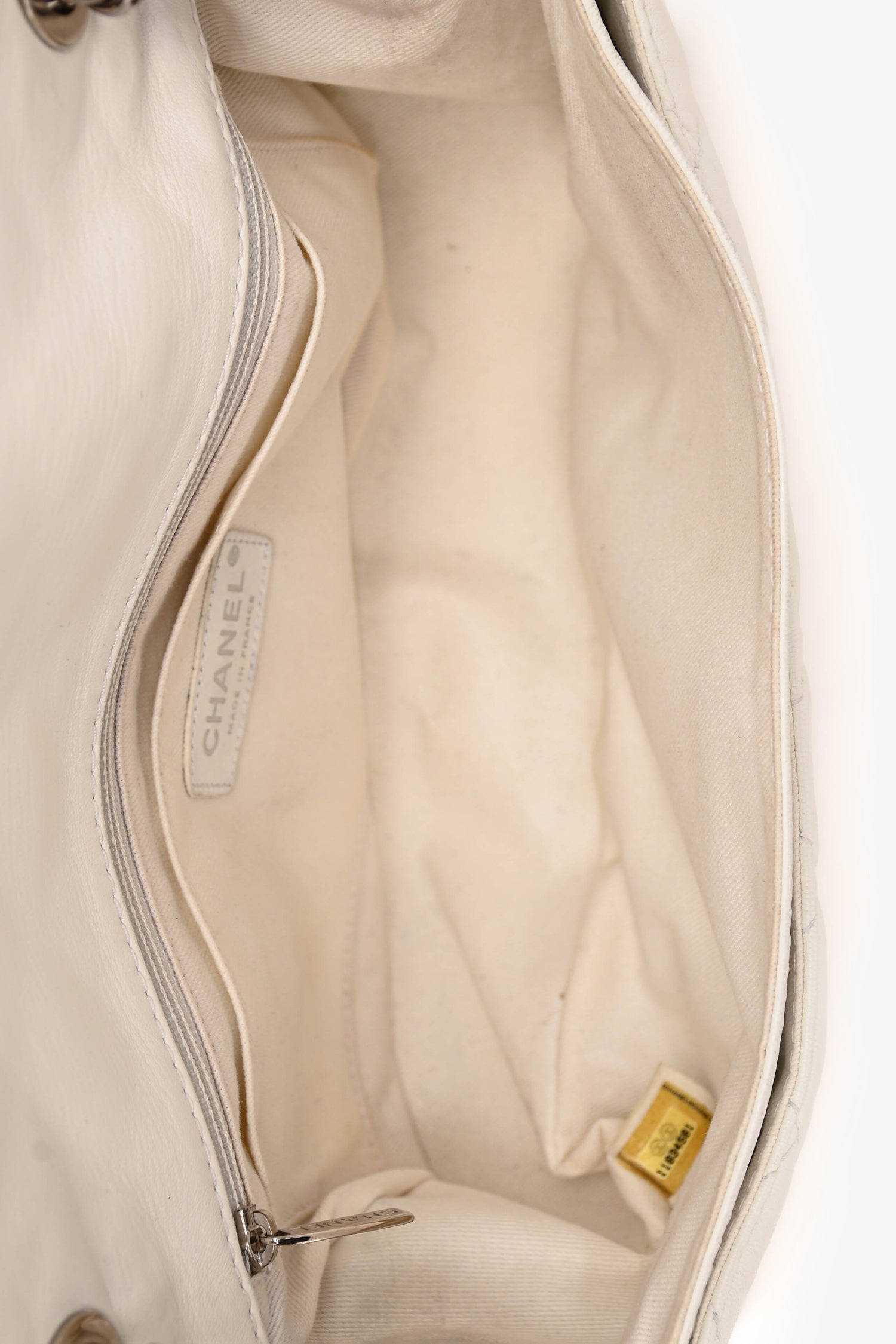 Pre-Loved Chanel™ 2006-08 White Lambskin Leather Icon Flap Bag