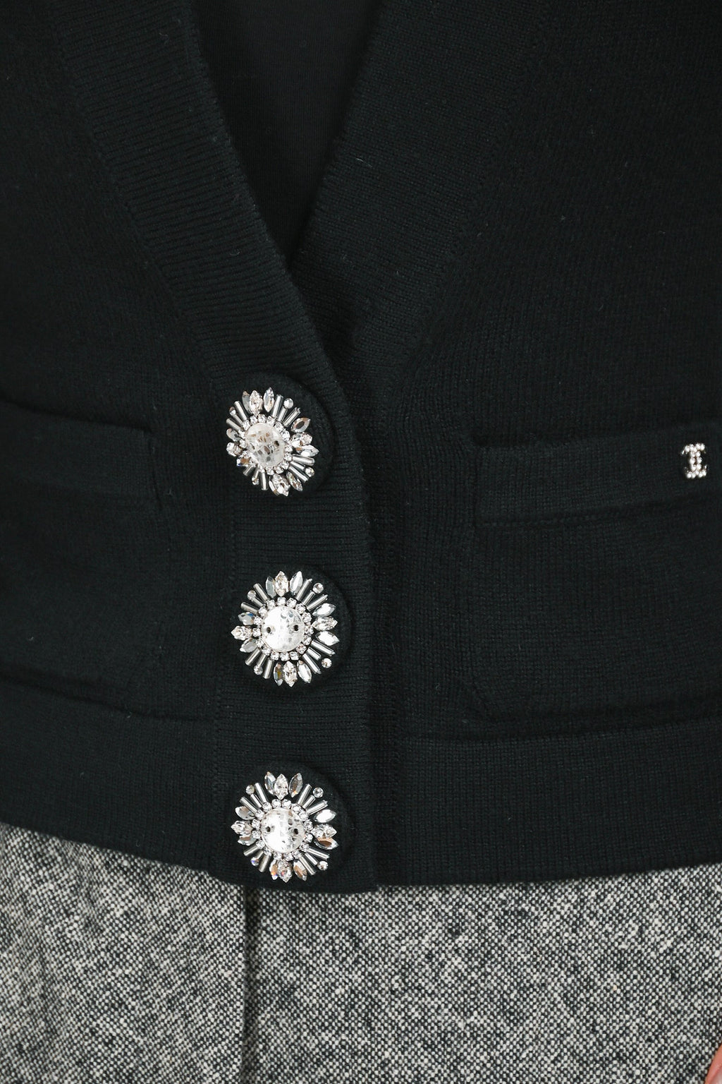 Pre-Loved Chanel™ Black Cashmere Embellished Button igan Size 34