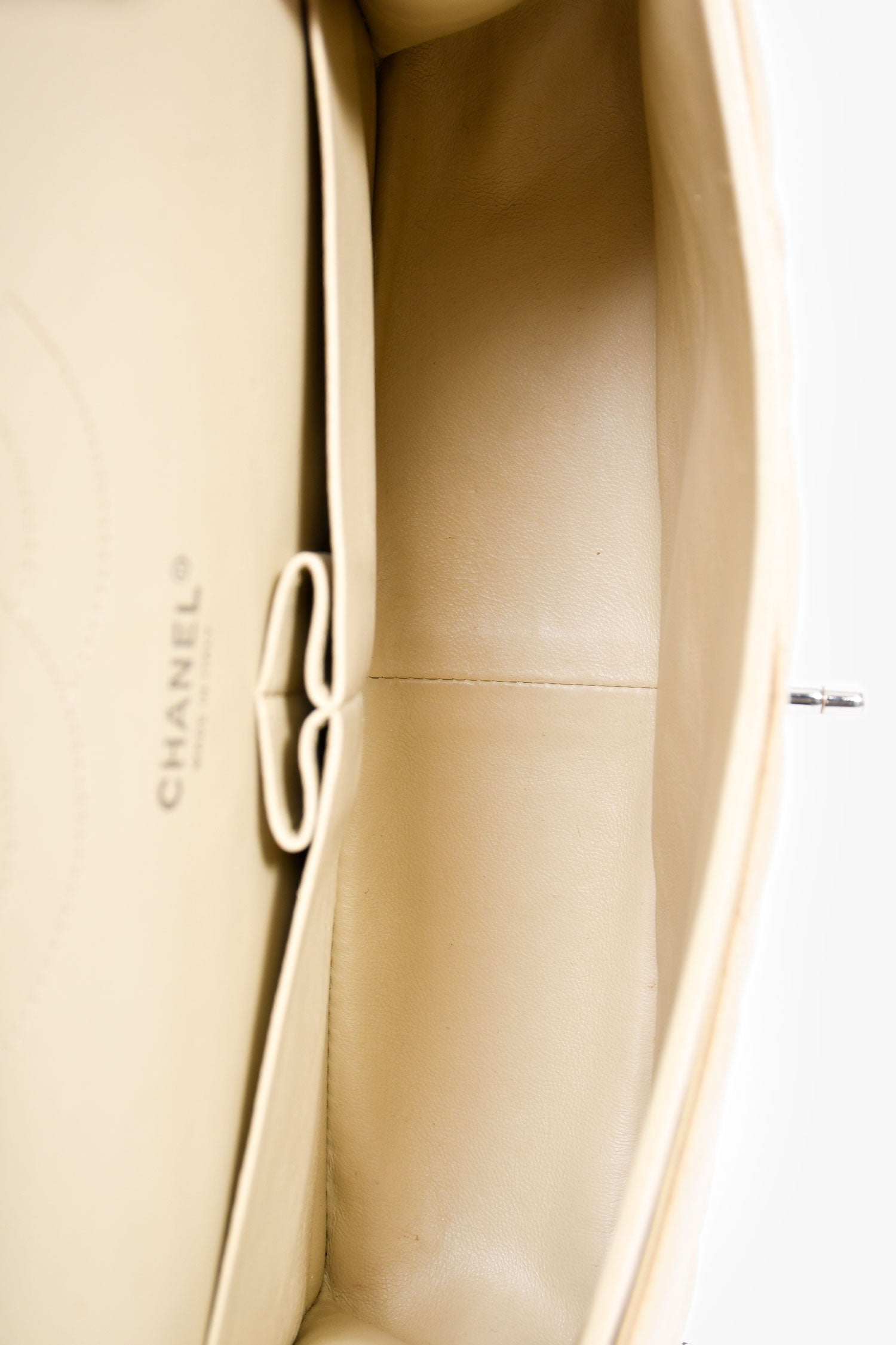 Pre-Loved Chanel™ 2011-12 Beige Caviar Leather Jumbo Double Flap Shoulder Bag