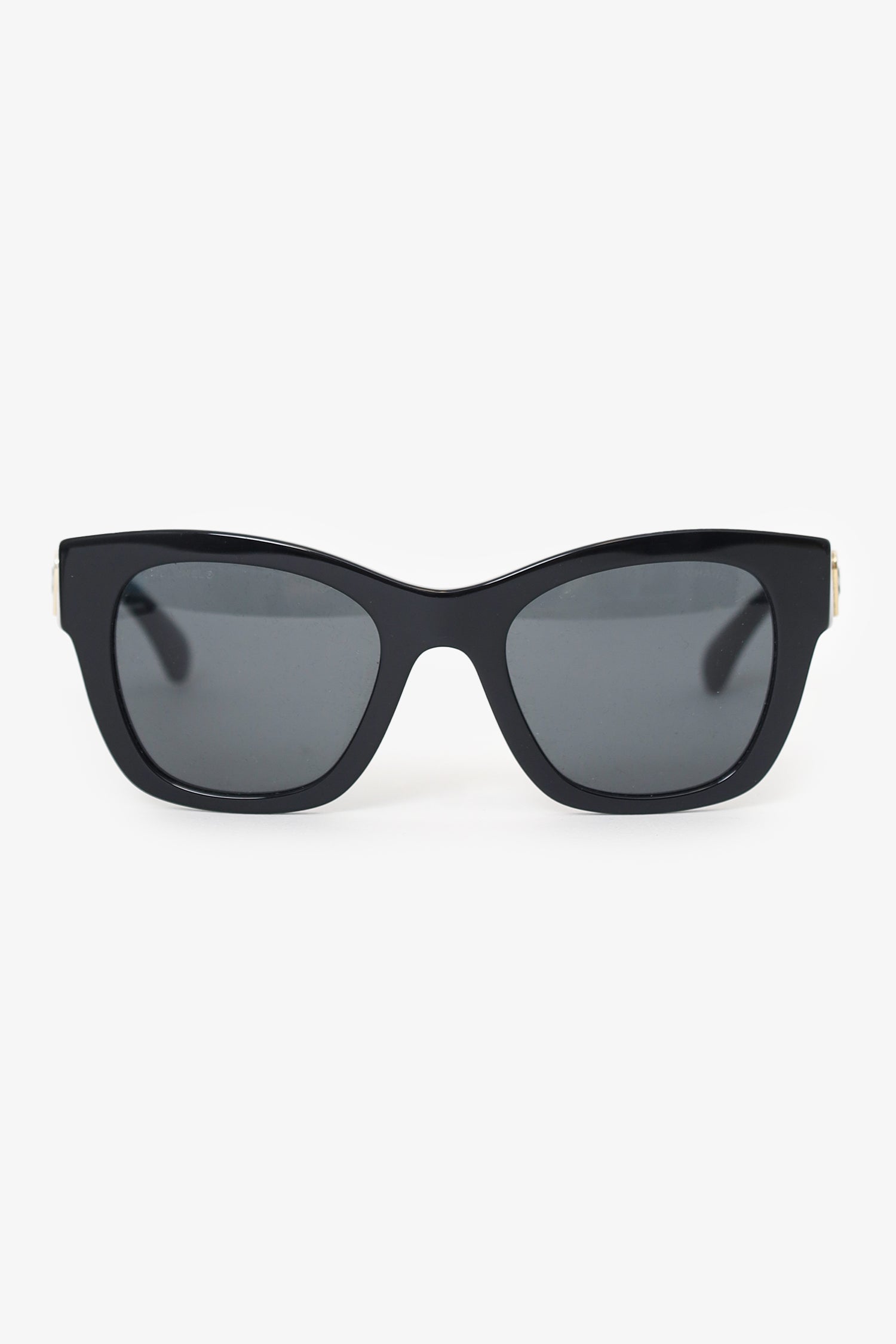 Pre-Loved Chanel™ Black Frame Heart Turnlock Interlocking CC Logo Sunglasses