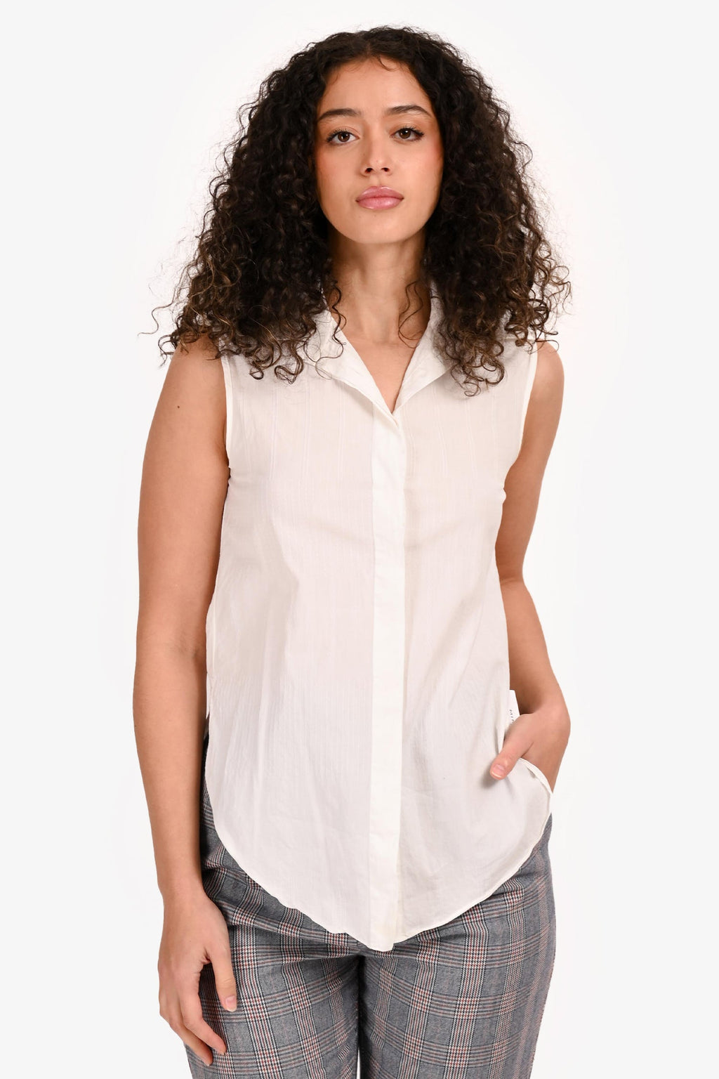 Pre-Loved Chanel™ White Silk Sheer Striped Sleeveless Button-Down Top Size 38