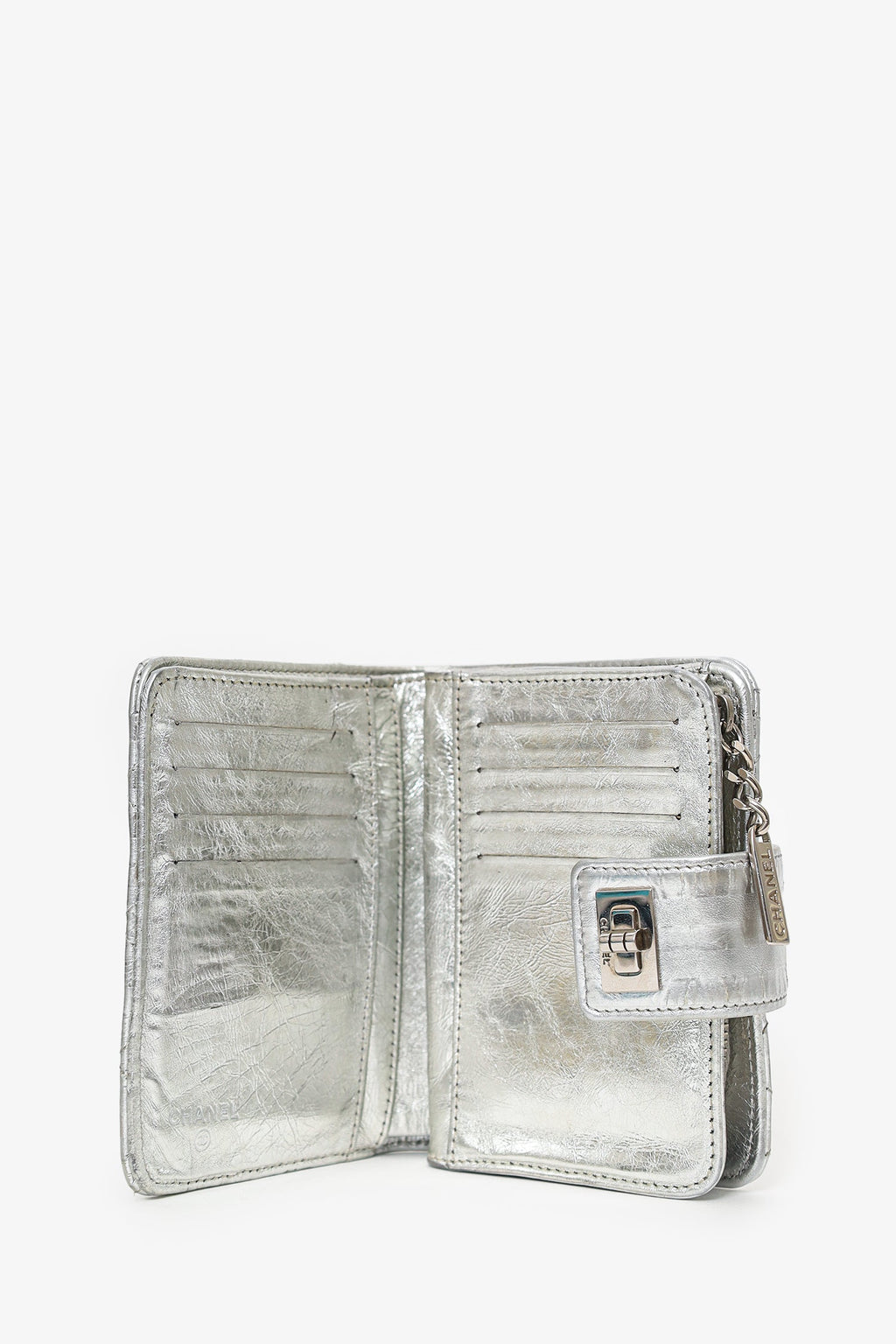 Pre-Loved Chanel™ 2008-09 Silver Metallic 2.55 Reissue Wallet