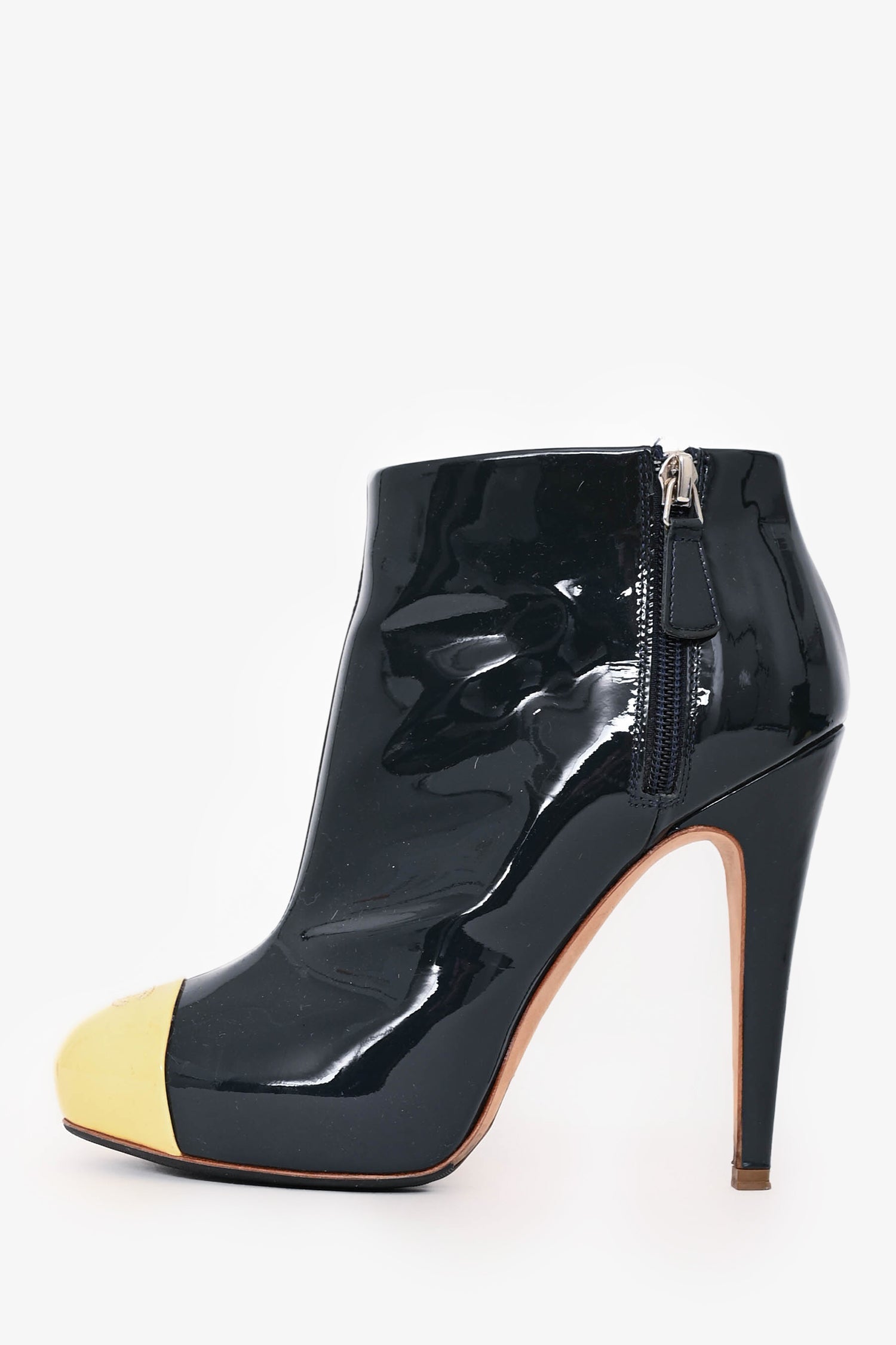Pre-Loved Chanel™ Green/Cream Patent Leather Ankle Boots Size 37C