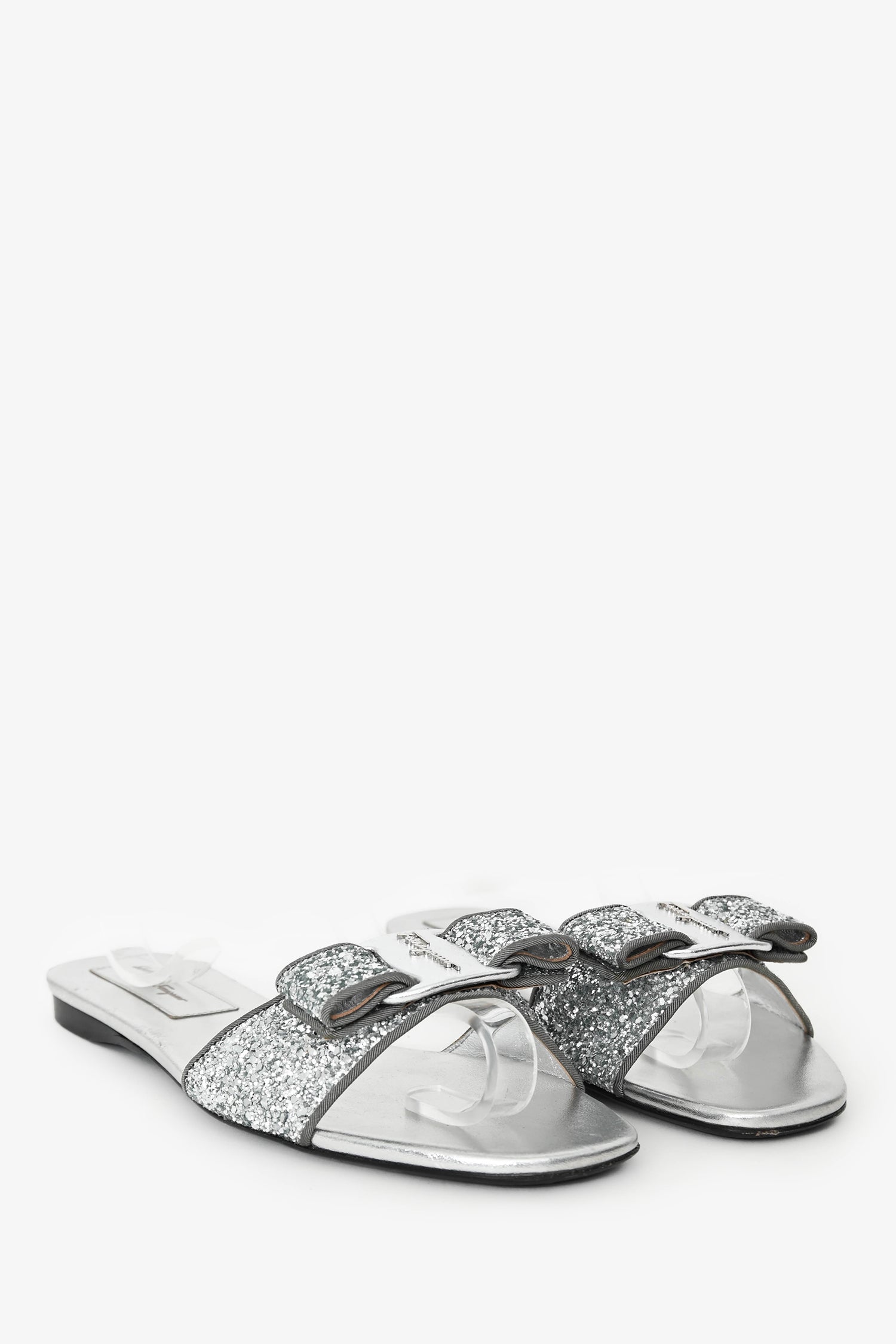 Salvatore Ferragamo Silver Glitter Vara Bow Slide Sandals Size 9