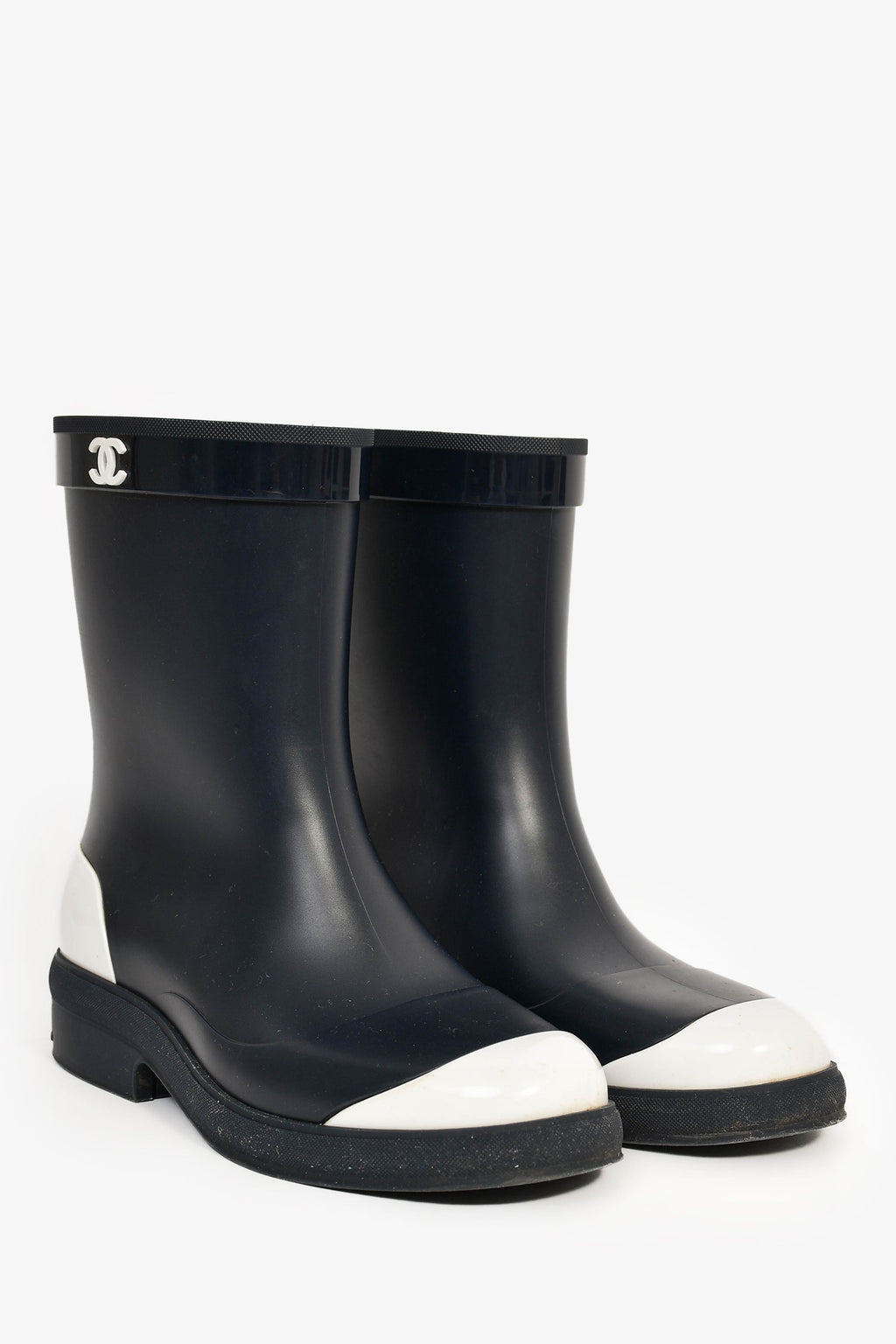 Pre-Loved Chanel™ Black Rubber Rain Boots Size 37