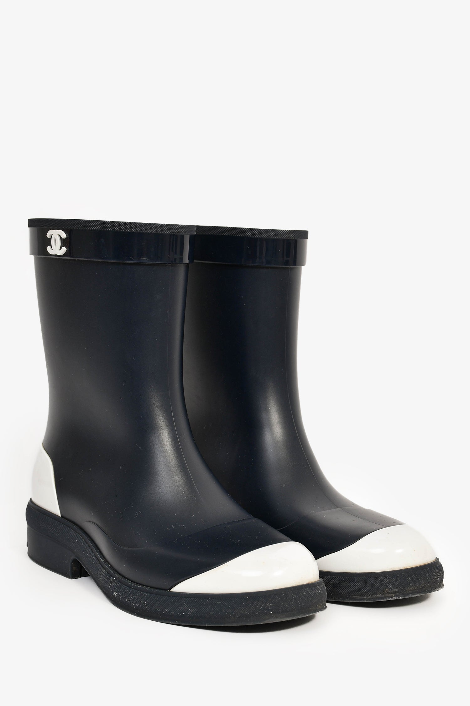Pre-Loved Chanel™ Black Rubber Rain Boots Size 37