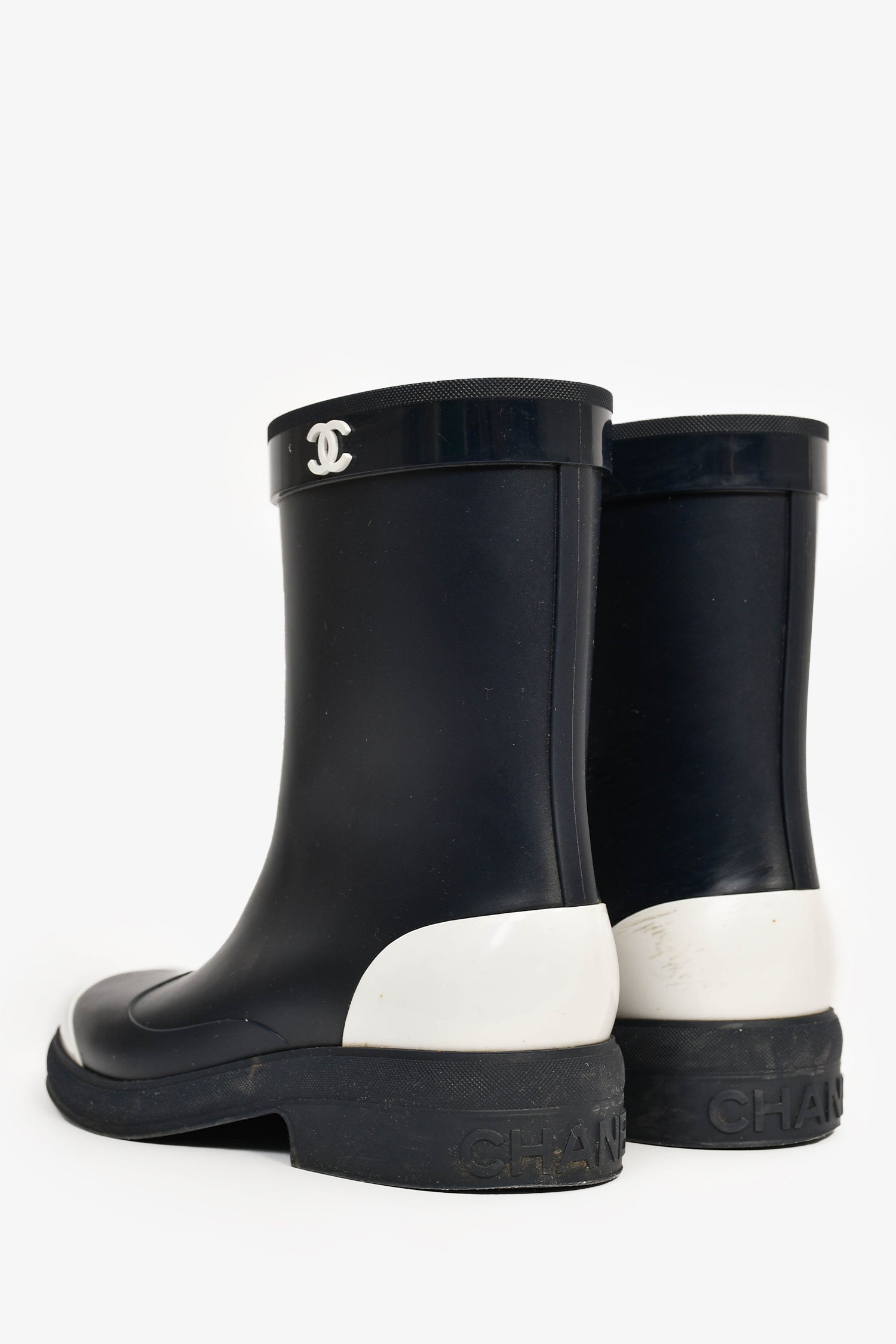 Pre-Loved Chanel™ Black Rubber Rain Boots Size 37