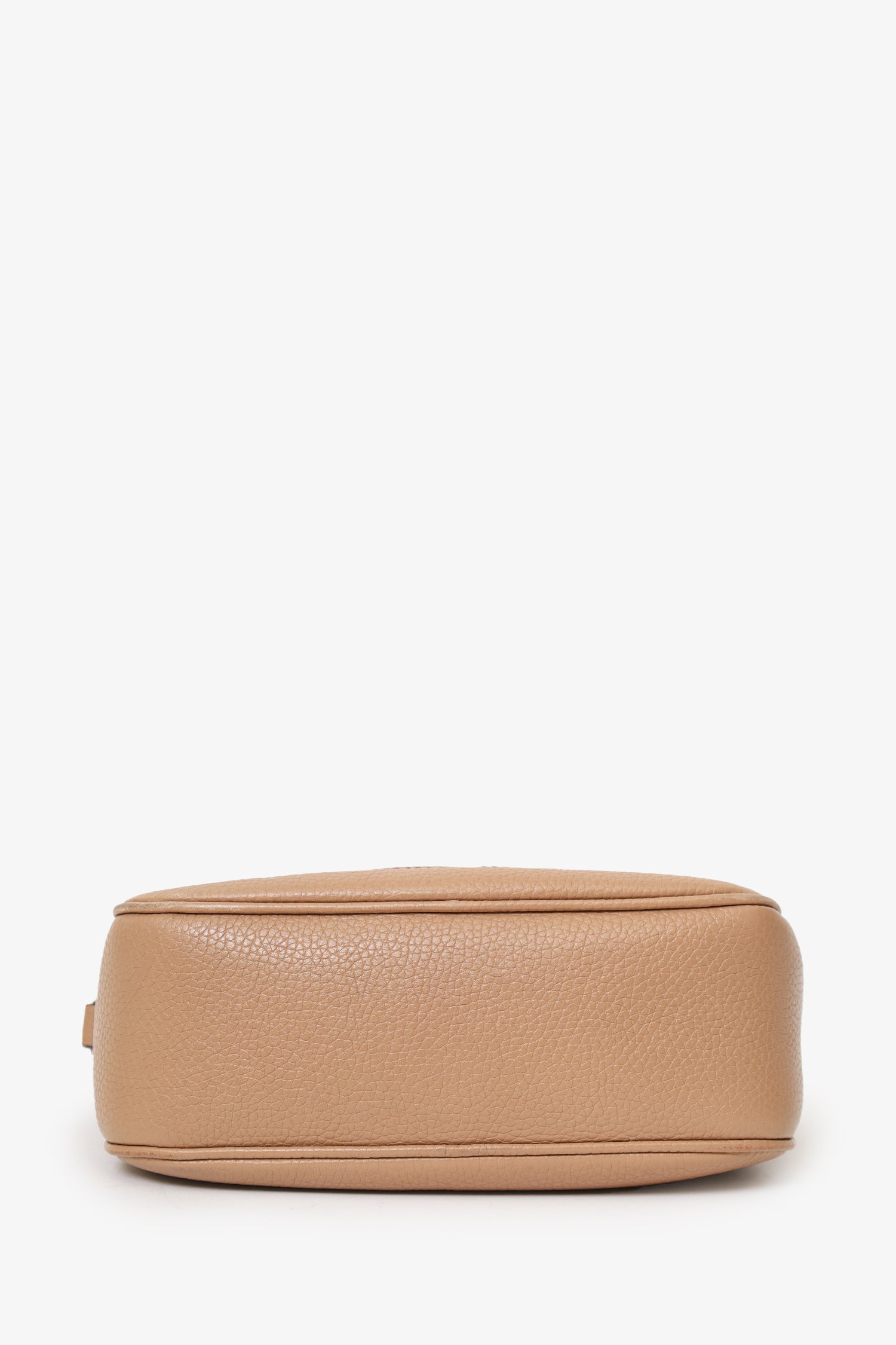 Gucci Beige Grained Leather Small Soho Disco Crossbody Bag