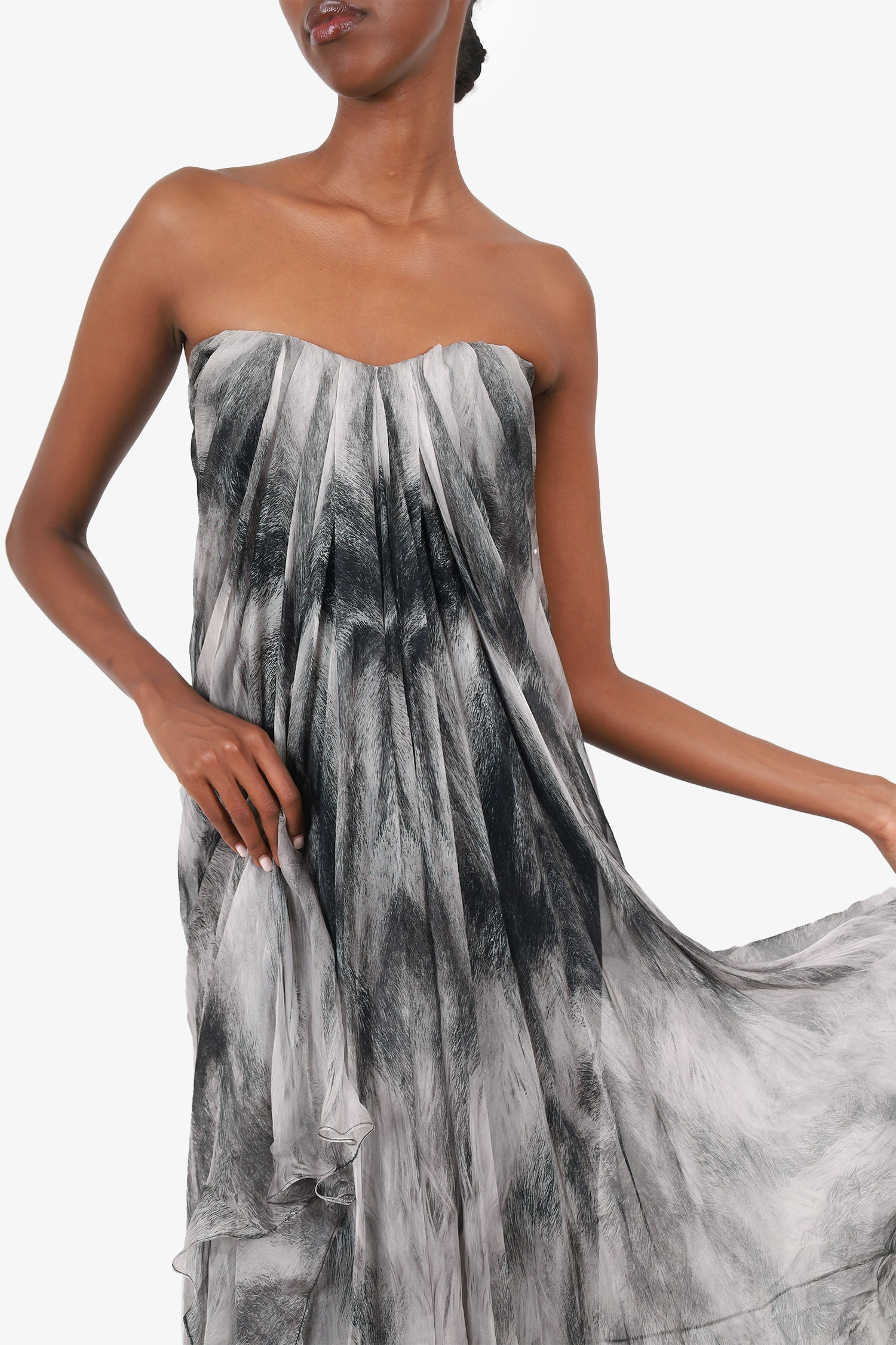 Alexander McQueen Black/White Silk Printed Pleated Maxi Dress Size 40