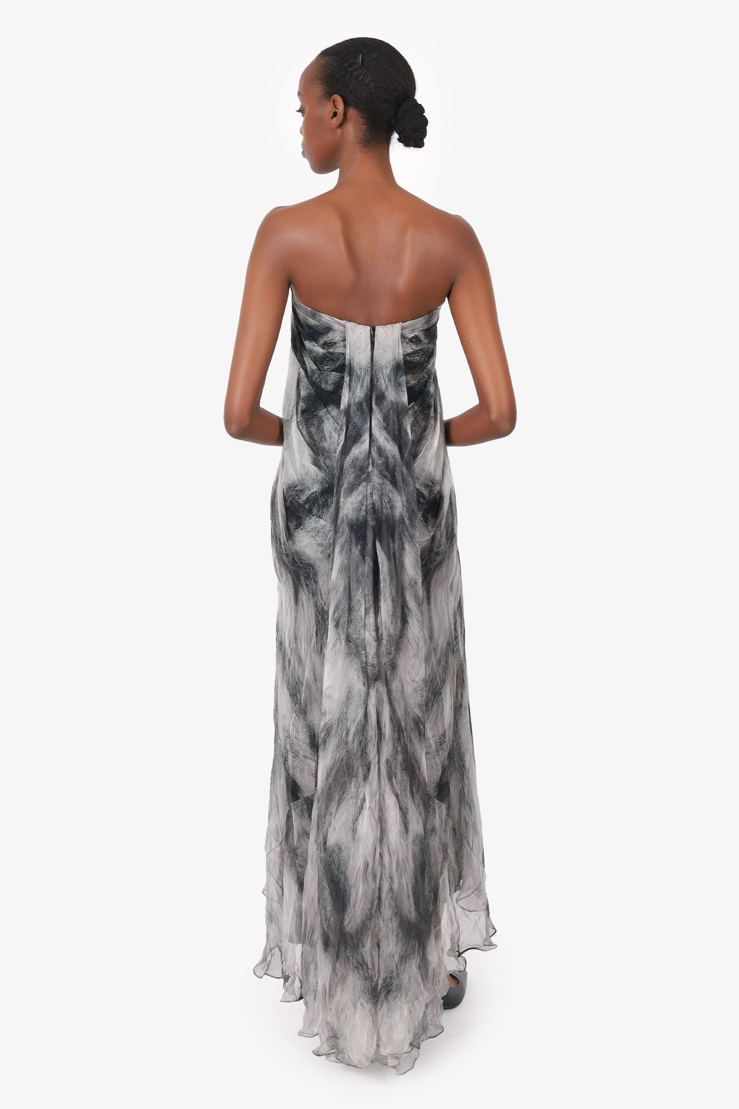 Alexander McQueen Black/White Silk Printed Pleated Maxi Dress Size 40