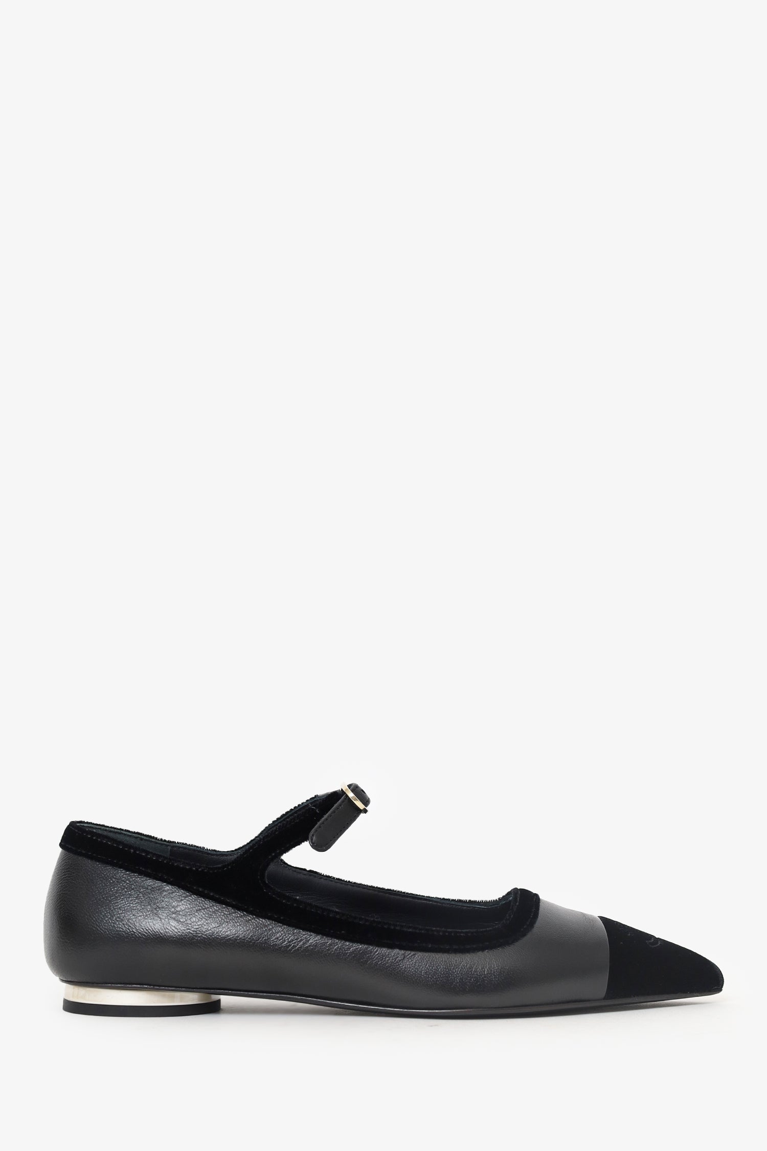 Pre-Loved Chanel™ Black Leather/Velvet Mary-Jane Pointed-Toe Flats Size 36.5