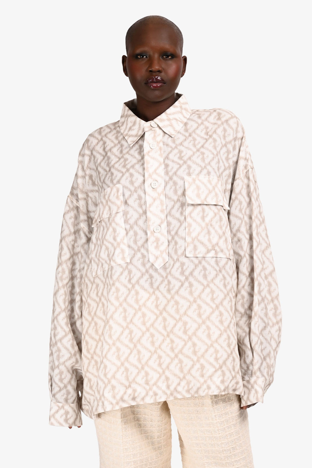 Fendi 2022 White/Beige Graphic Linen V-Neck Pocket Blouse Size 42