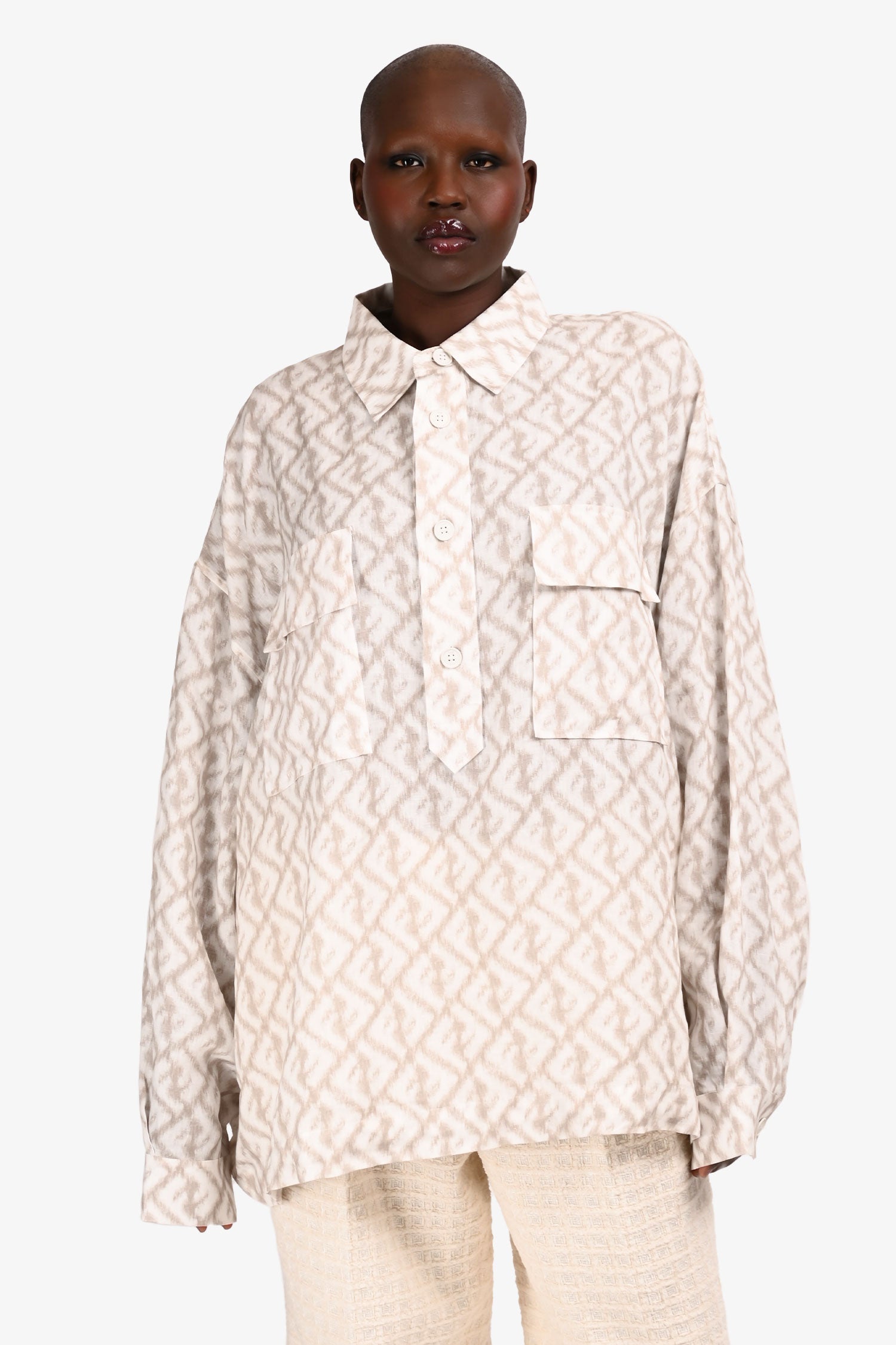 Fendi 2022 White/Beige Graphic Linen V-Neck Pocket Blouse Size 42