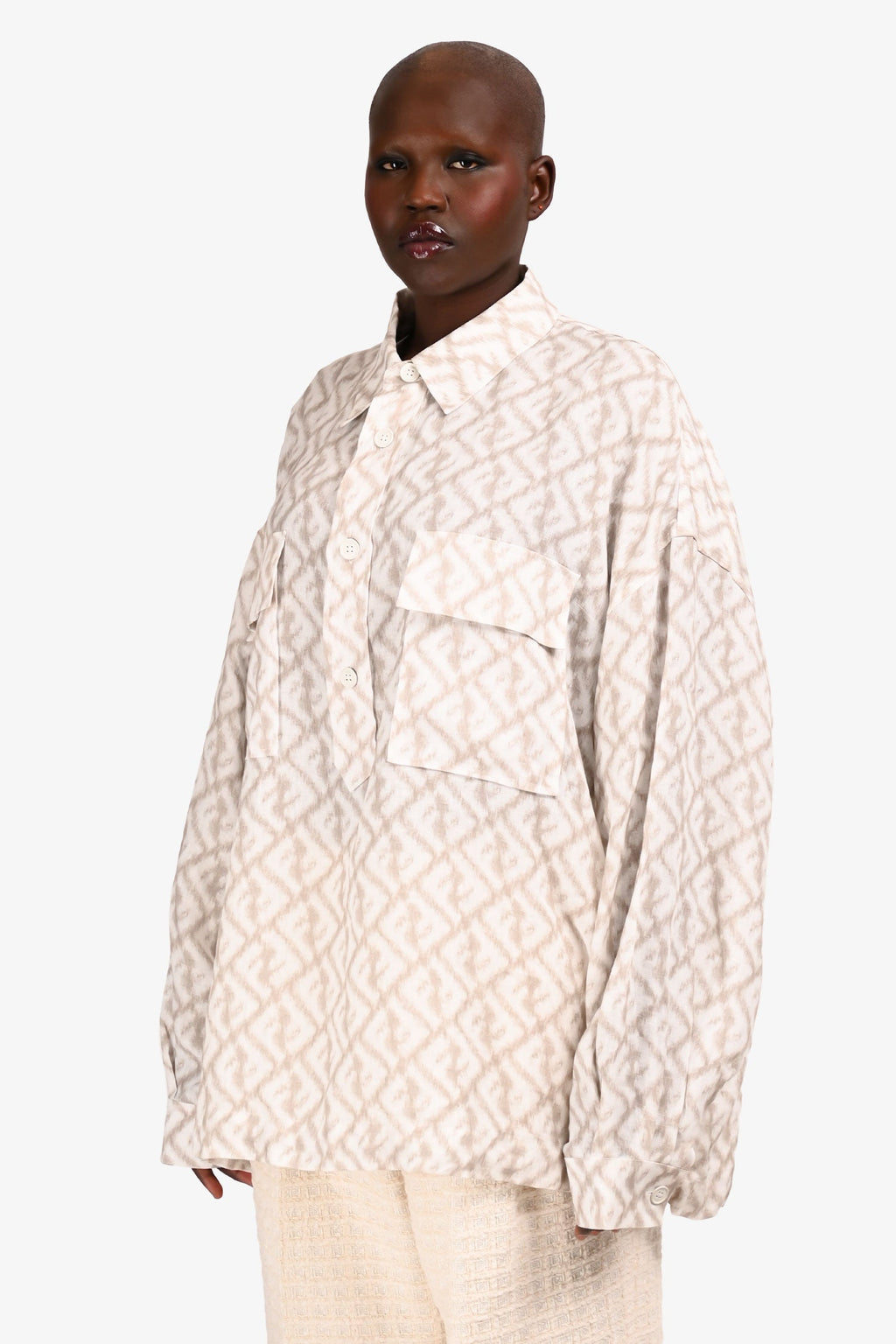 Fendi 2022 White/Beige Graphic Linen V-Neck Pocket Blouse Size 42