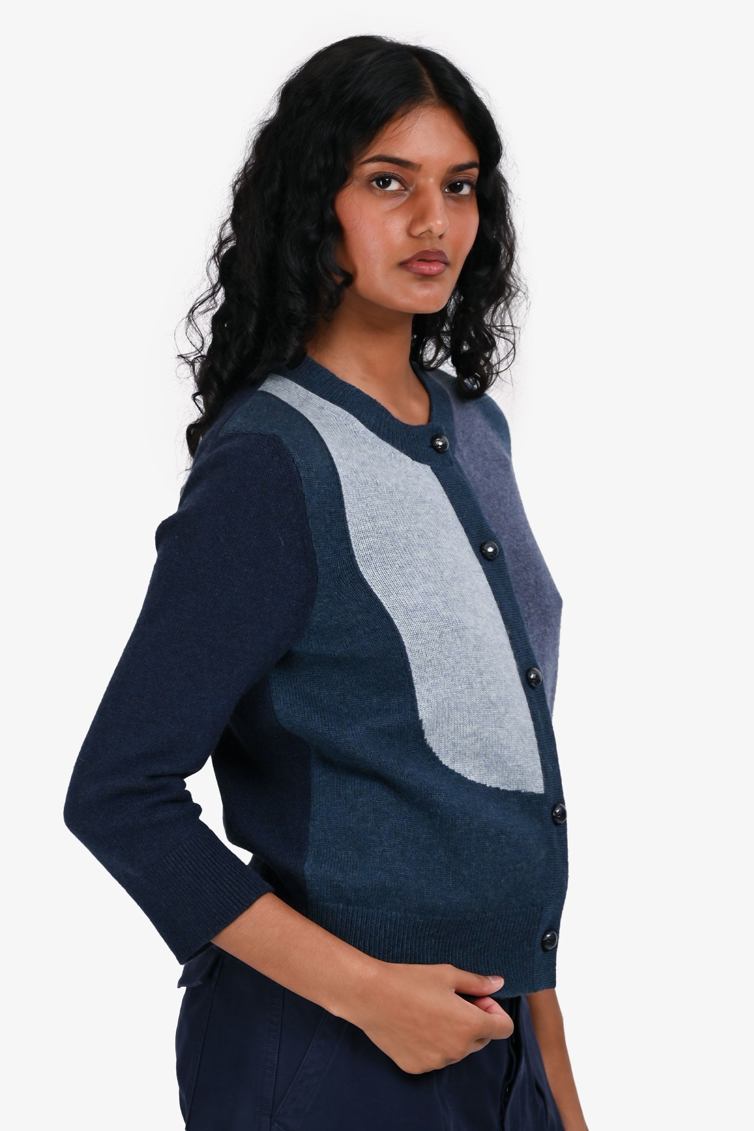 Pre-Loved Chanel™ Navy/Blue Cashmere Pattern igan Size 40