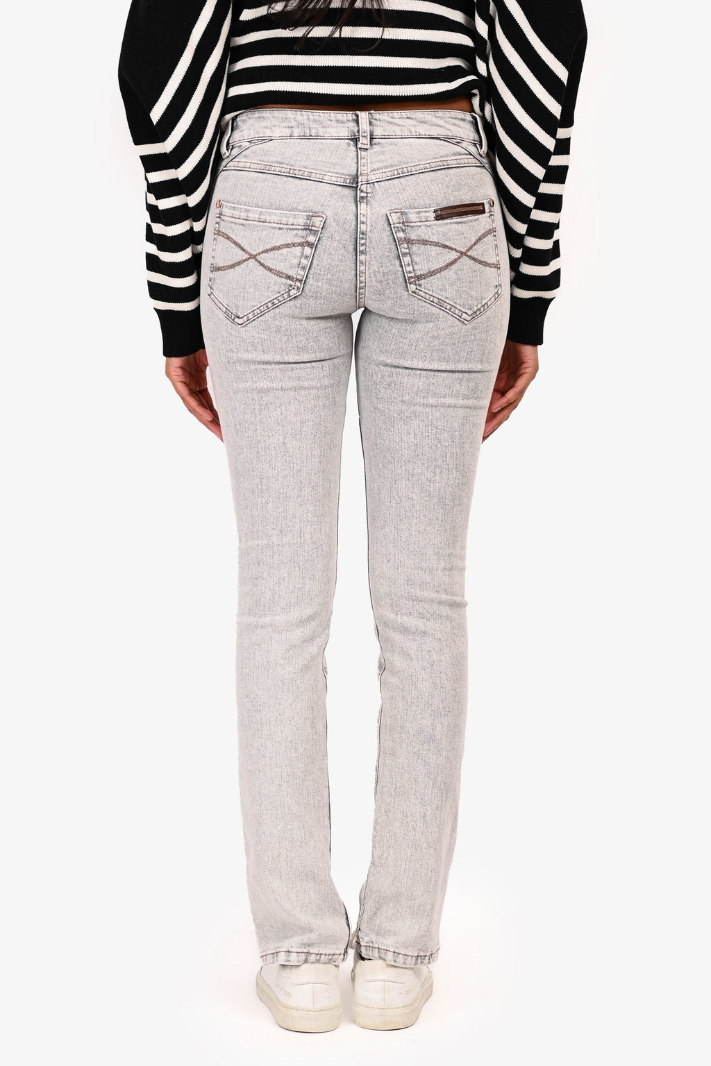 Brunello Cucinelli Light Grey Beaded Back Pocket Skinny Jeans Size 36