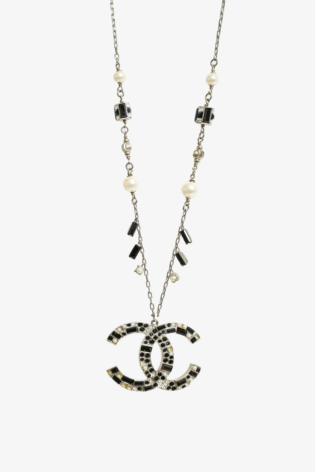 Pre-loved Chanel™ Silver/Black Crystal "CC" Necklace With Pearl Detail