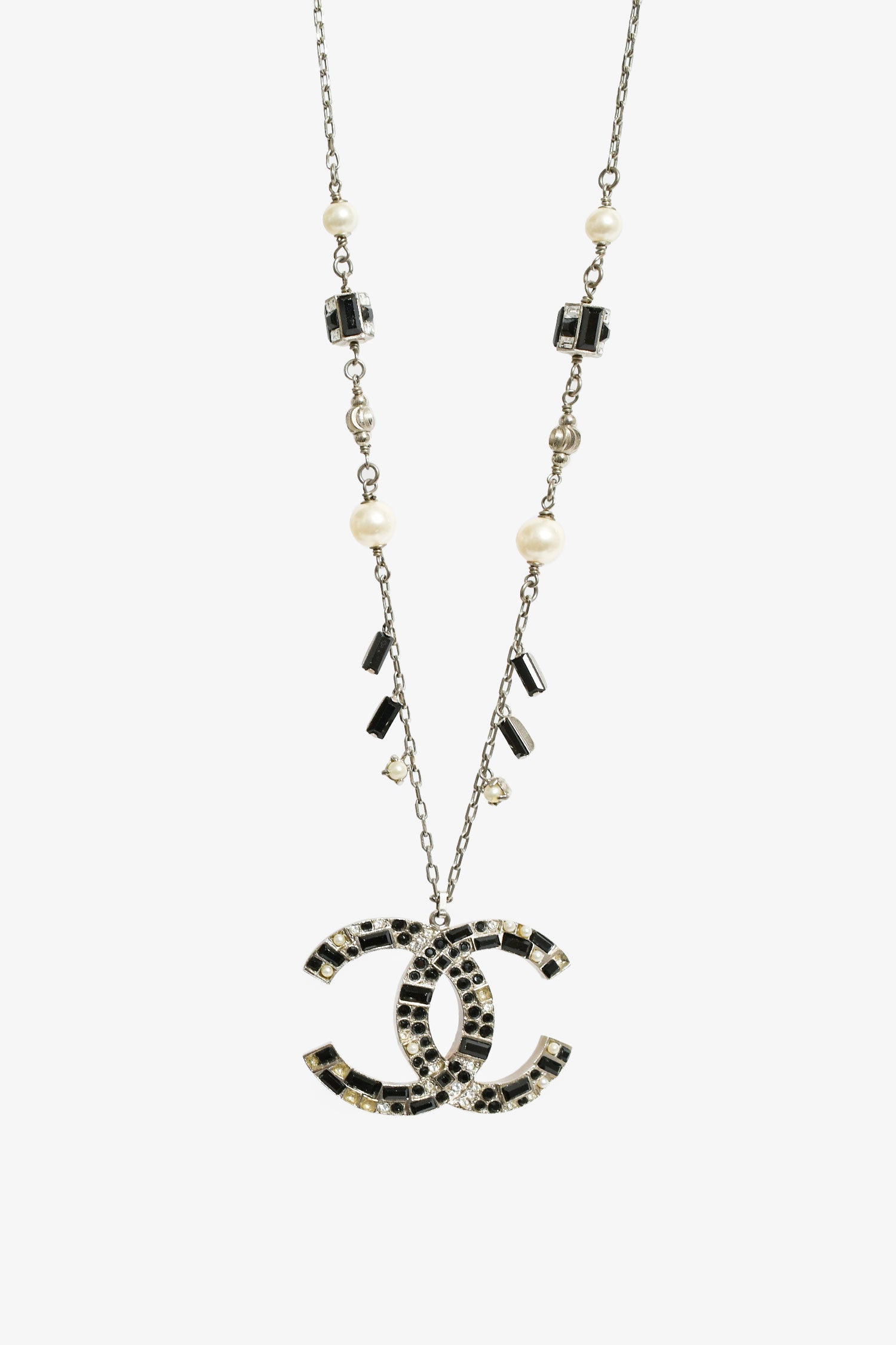 Pre-loved Chanel™ Silver/Black Crystal "CC" Necklace With Pearl Detail