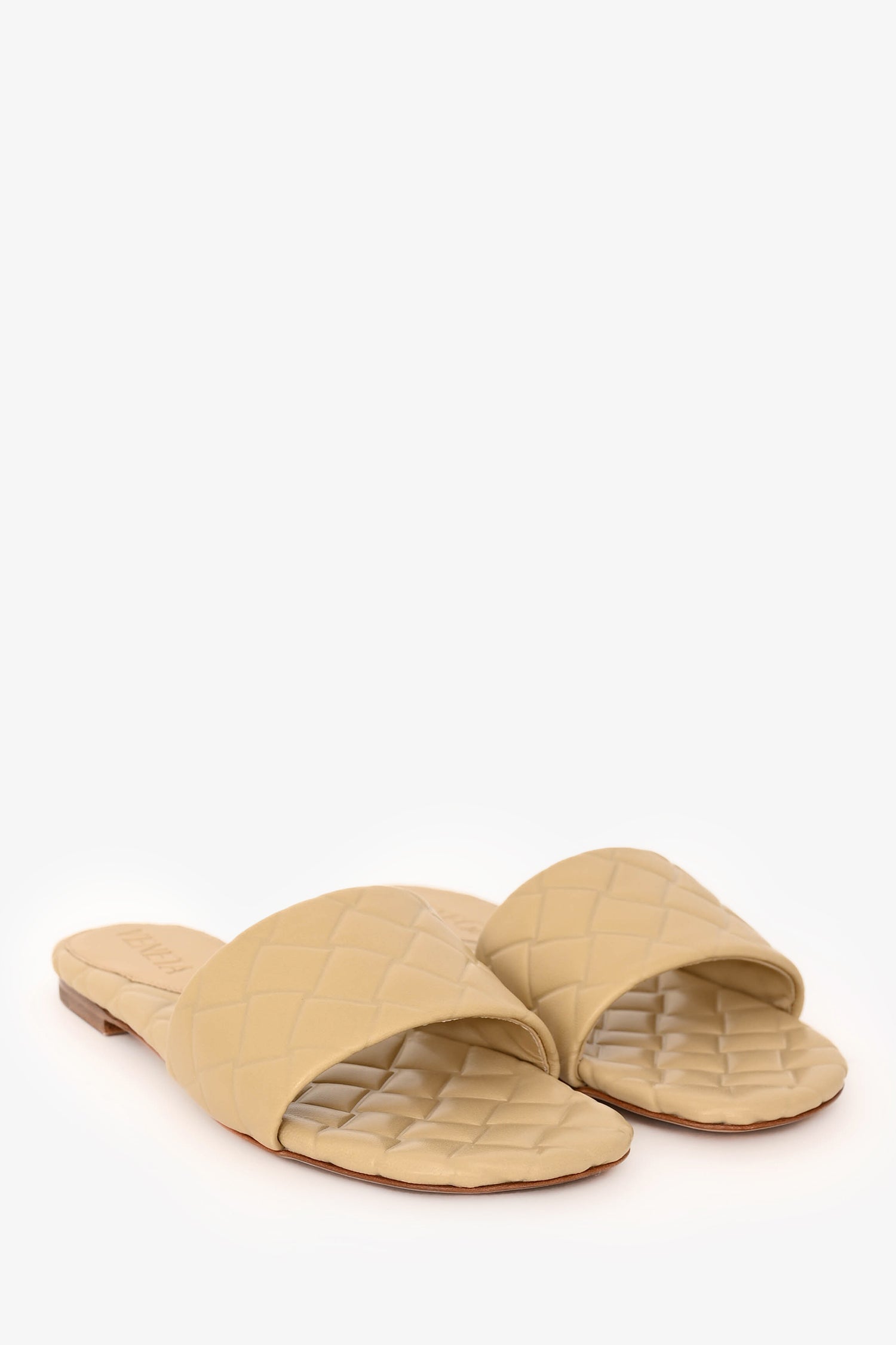 Bottega Veneta Beige Leather Amy Sandals Size 35