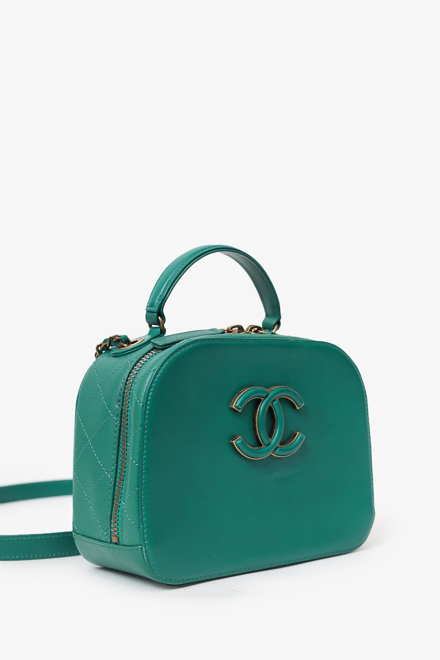 Pre-Loved Chanel™ 2016-17 Green Leather Small Coco Curve Vanity Case
