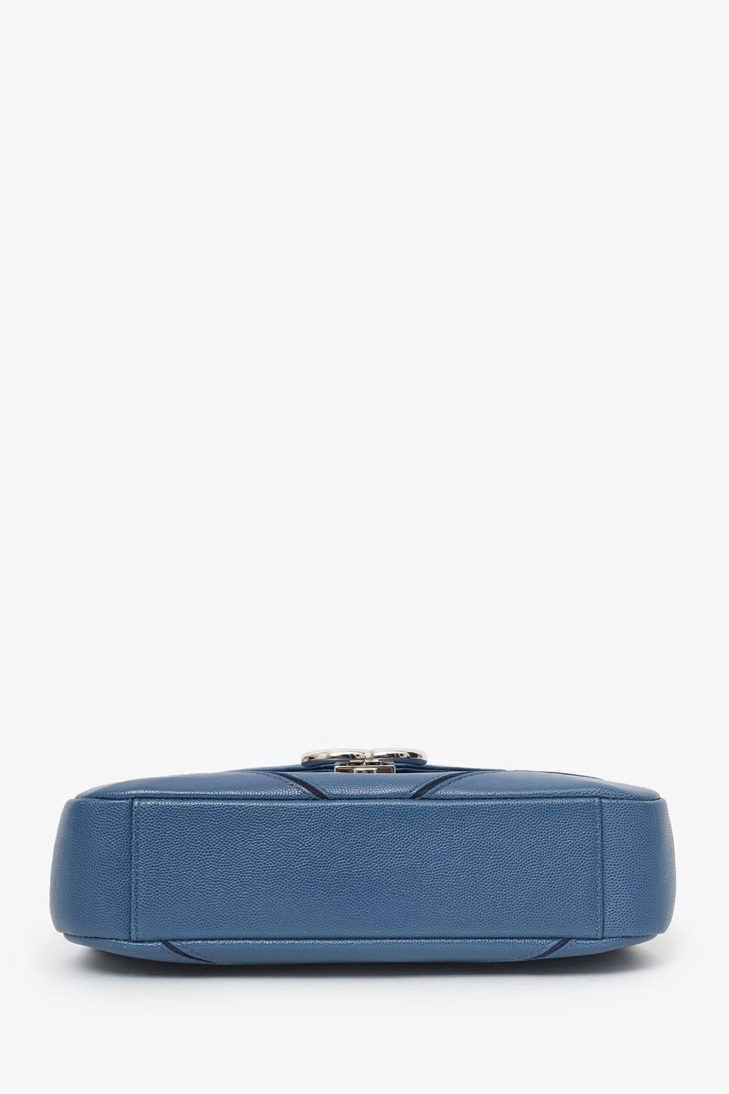 Pre-Loved Chanel™ 2016/2017 Navy Caviar Leather Macro Chevron Flap Bag