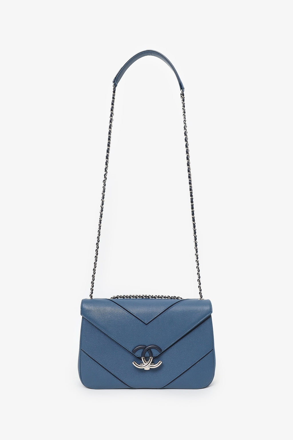 Pre-Loved Chanel™ 2016/2017 Navy Caviar Leather Macro Chevron Flap Bag