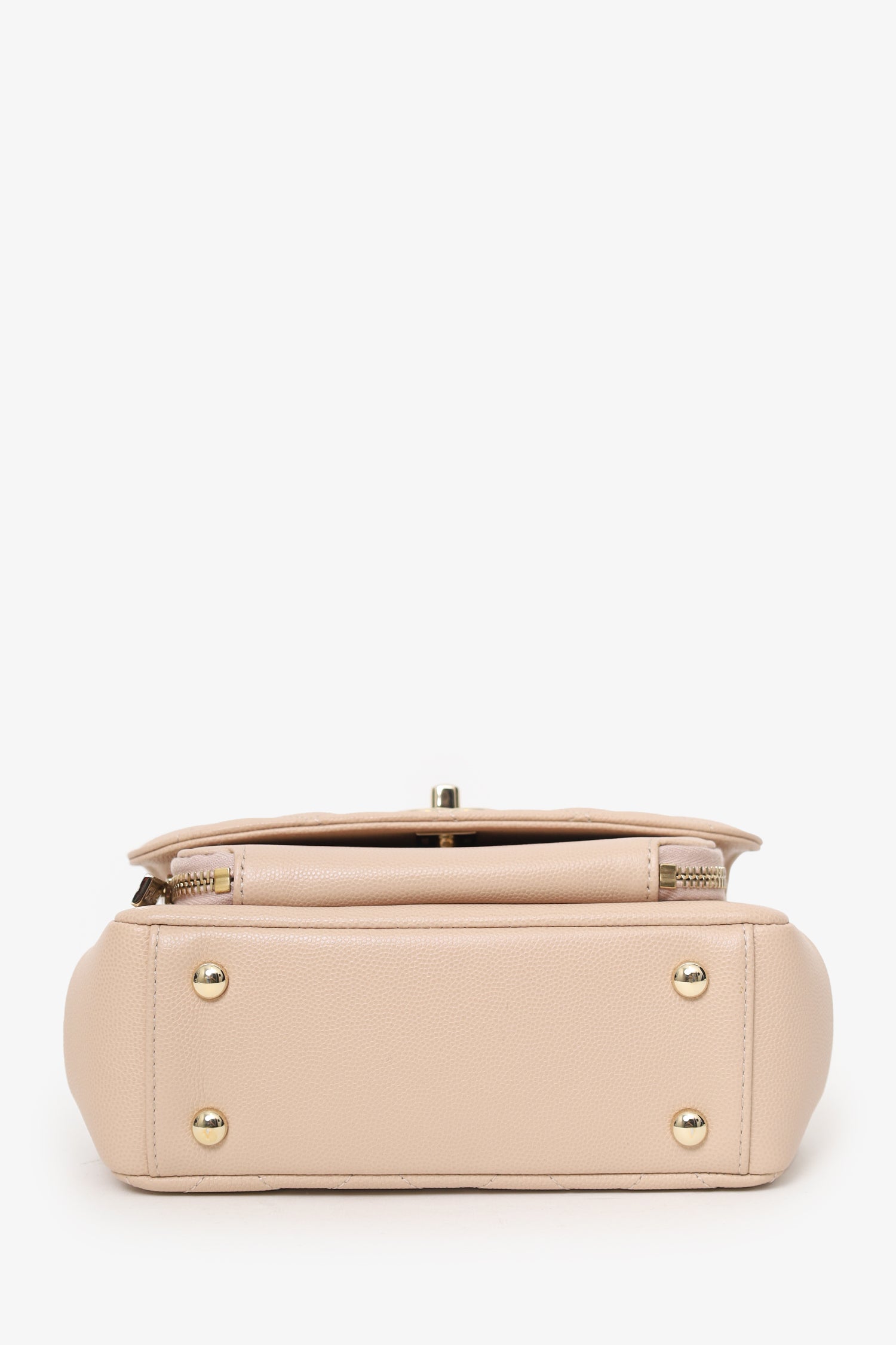 Pre-Loved Chanel™ 2018-19 Beige Caviar Quilted Small Business Affinity Flap Bag