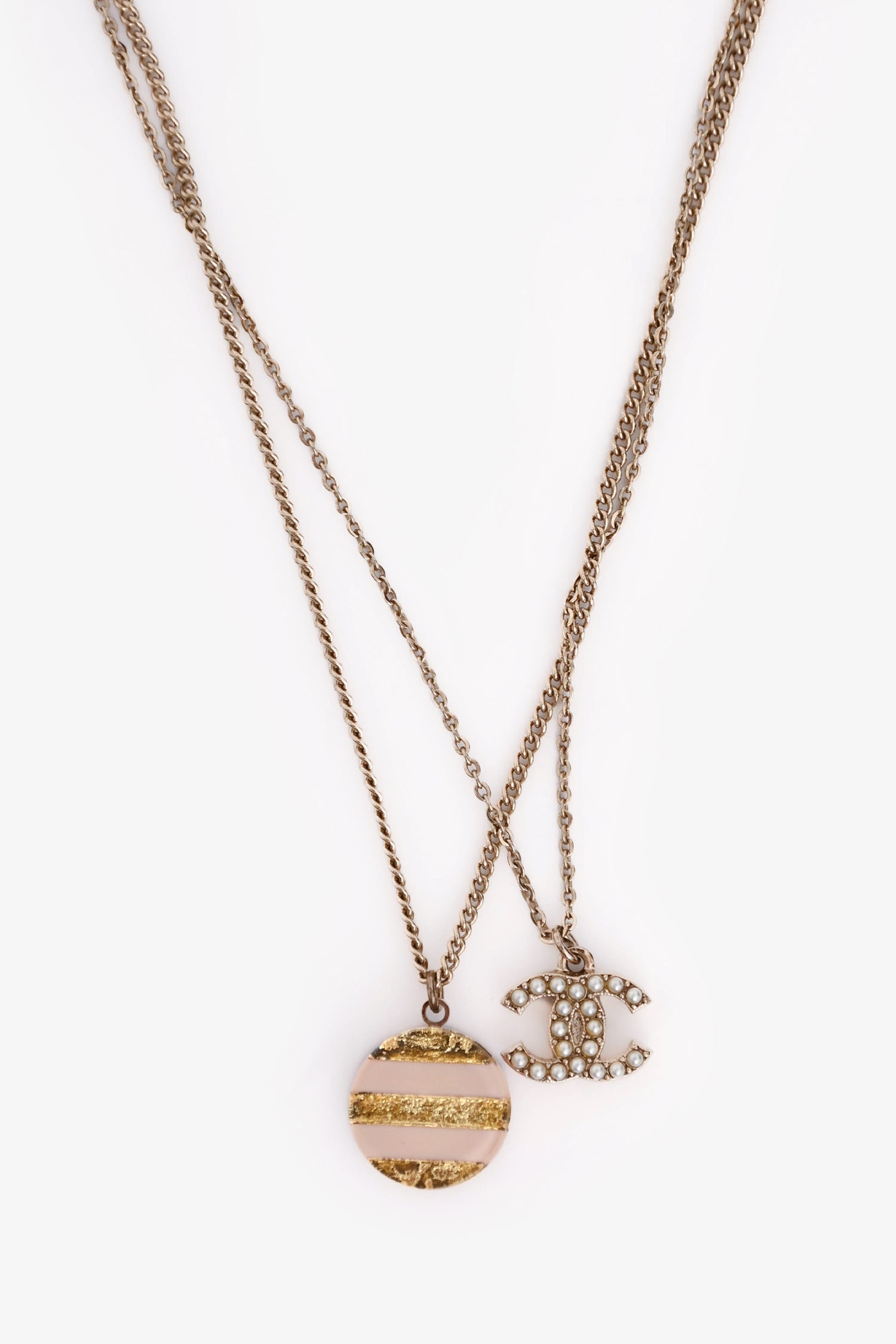 Pre-Loved Chanel™ Gold Toned Pink CC Pearl Pendant Necklace