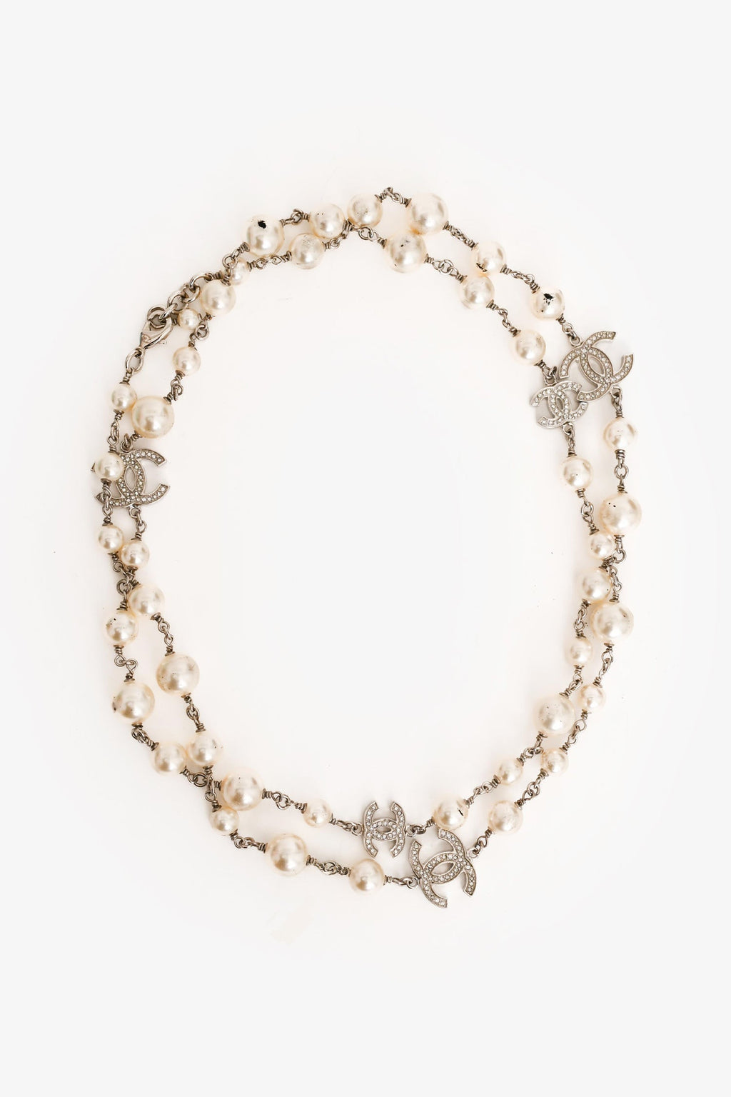 Pre-Loved Chanel™ Silver Pearl Crystal CC Necklace