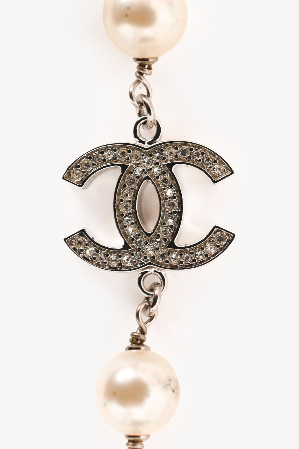 Pre-Loved Chanel™ Silver Pearl Crystal CC Necklace