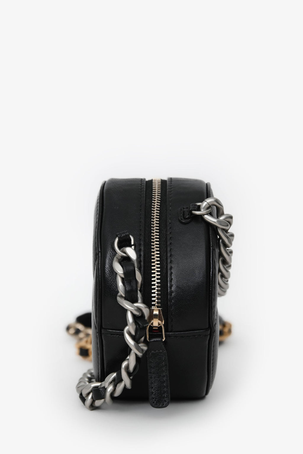 Pre-Loved Chanel™ Black Leather Quilted 19 Clutch Bag