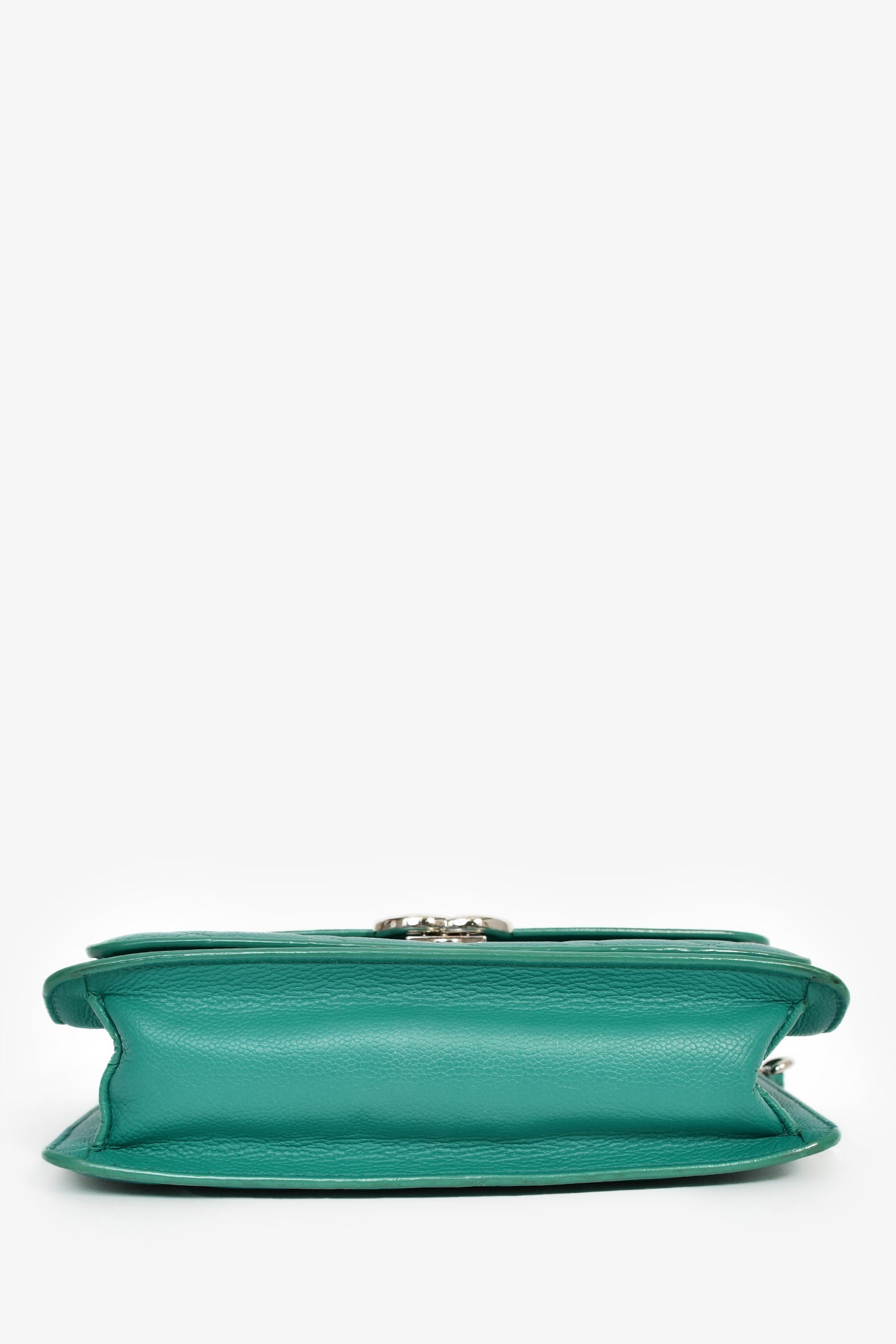 Pre-Loved Chanel™ 2017 Green Leather CC Urban Companion Flap Bag