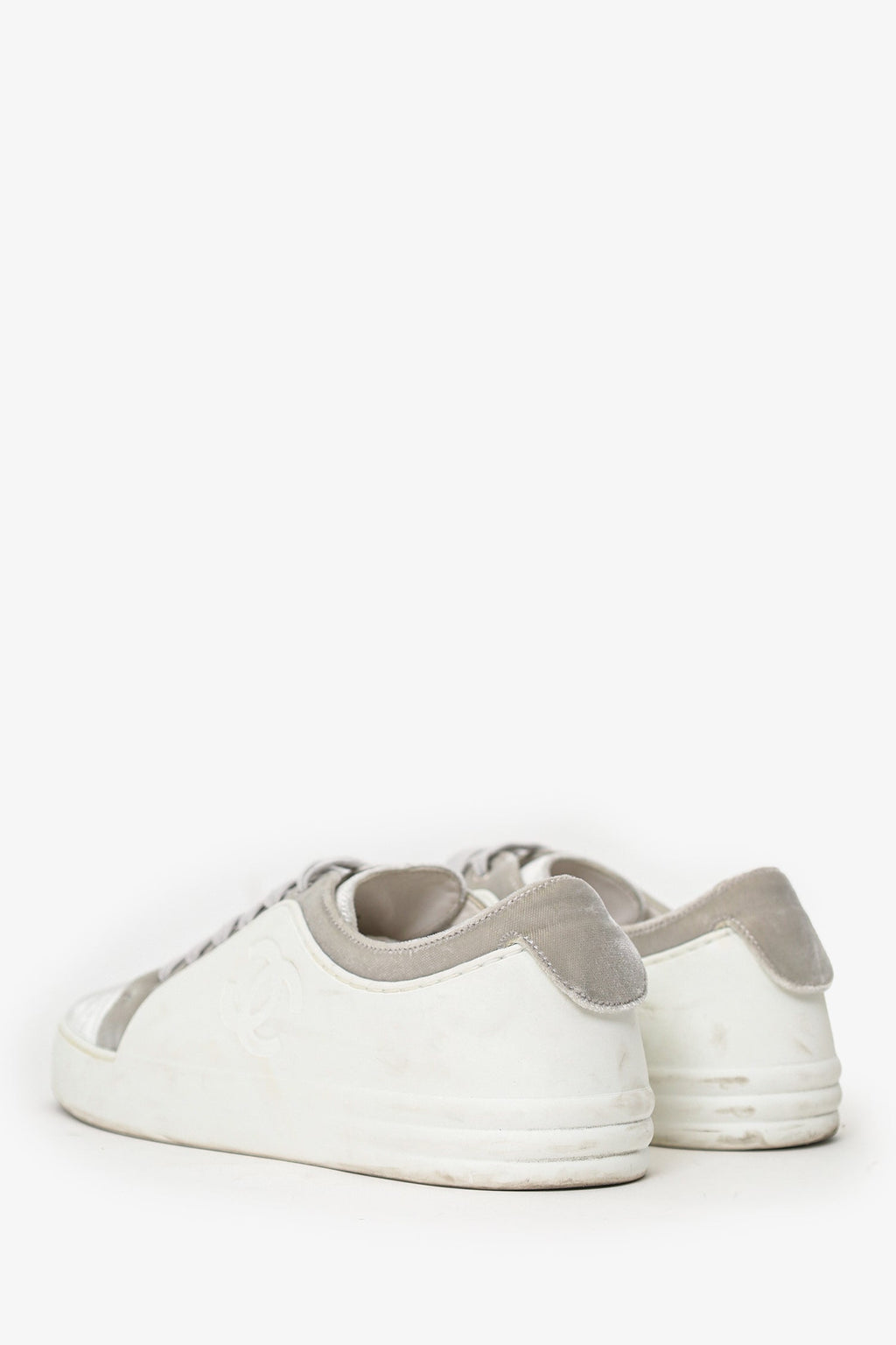 Pre-Loved Chanel™ White Velvet Calfskin CC Sneakers Size 38